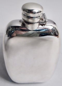 Fiaschetta d'epoca Unger in argento sterling in stile Art Nouveau con una donna che fuma