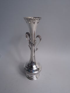 Jarrón antiguo de plata de ley de estilo clásico victoriano de Tiffany, de 11 pulgadas