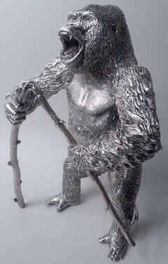 Escultura de plata «Gorilla Chairman Alpha» de Patrick Mavros, 2001