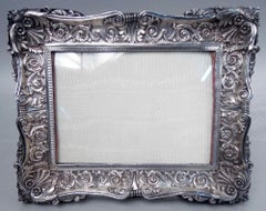 English Thatcher-Era Sumptuous Frame for Portrait or Landscape Picture, 1986