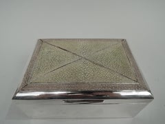 Deutsche moderne Schatulle aus Silber und Chagrinleder
