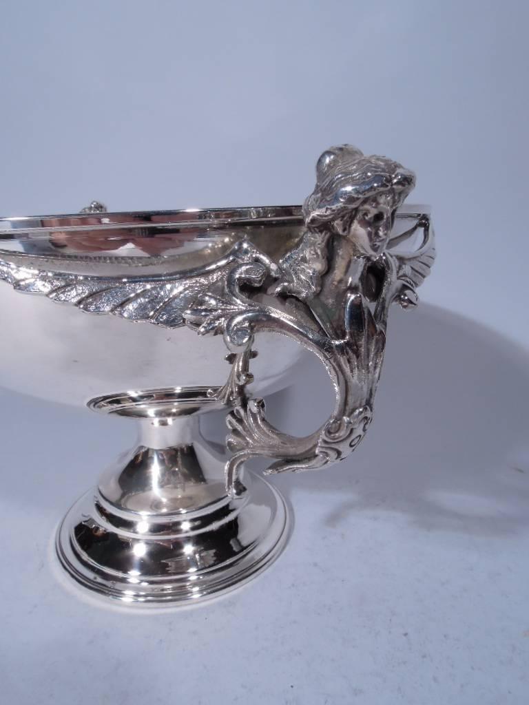 Beautiful Art Nouveau Silver Centerpiece Bowl with Women’s Heads In Excellent Condition In New York, NY