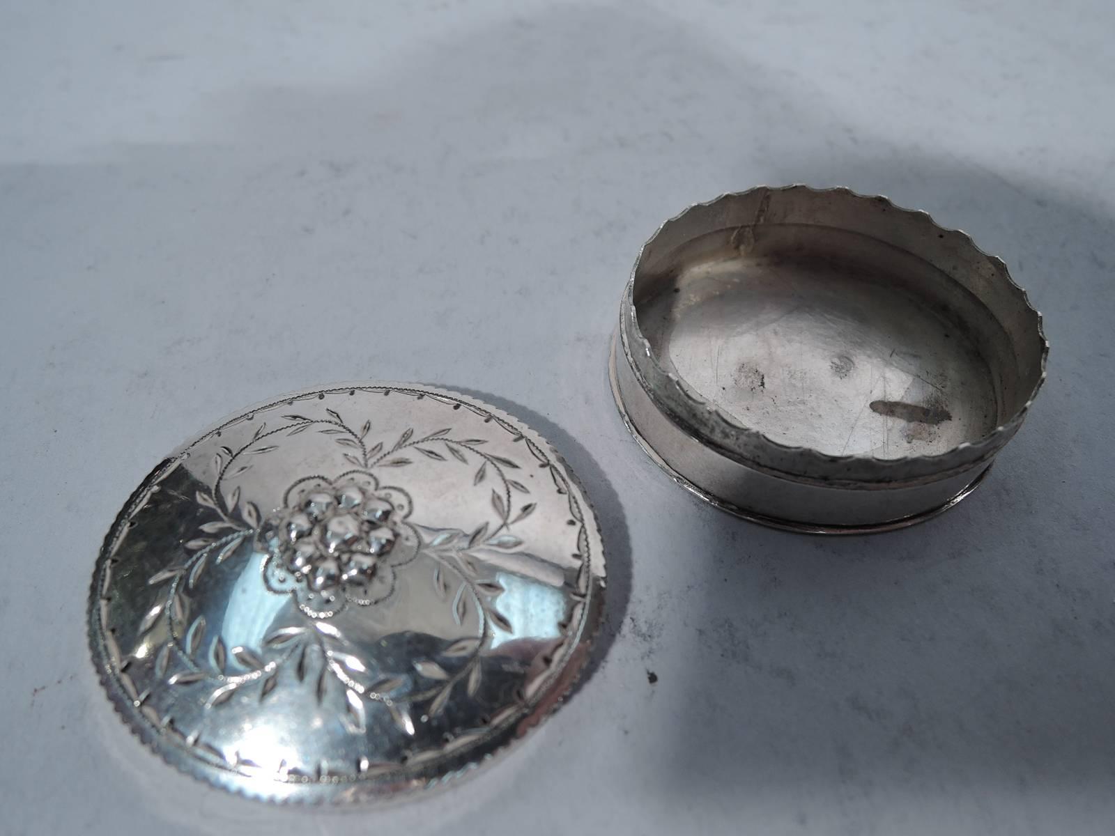 Antique German Engraved Silver Snuffbox In Excellent Condition In New York, NY