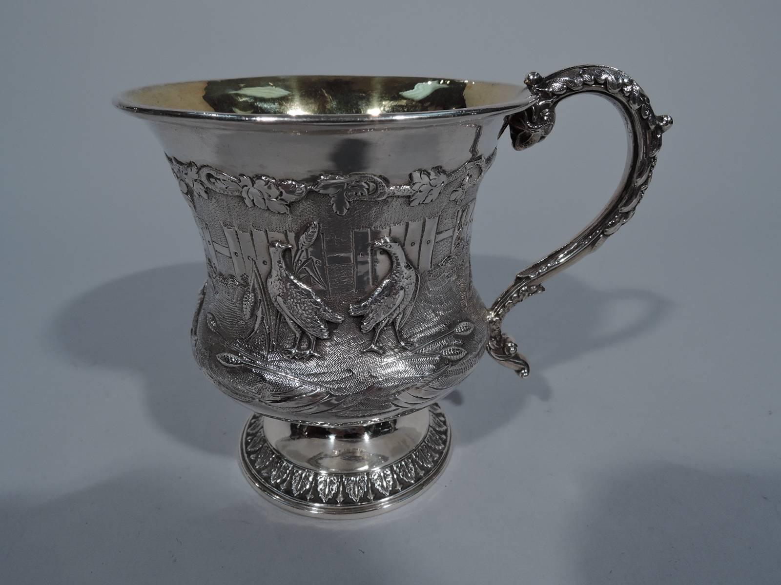 English Georgian Sterling Silver Baby Cup with Farmyard Fowl In Excellent Condition In New York, NY