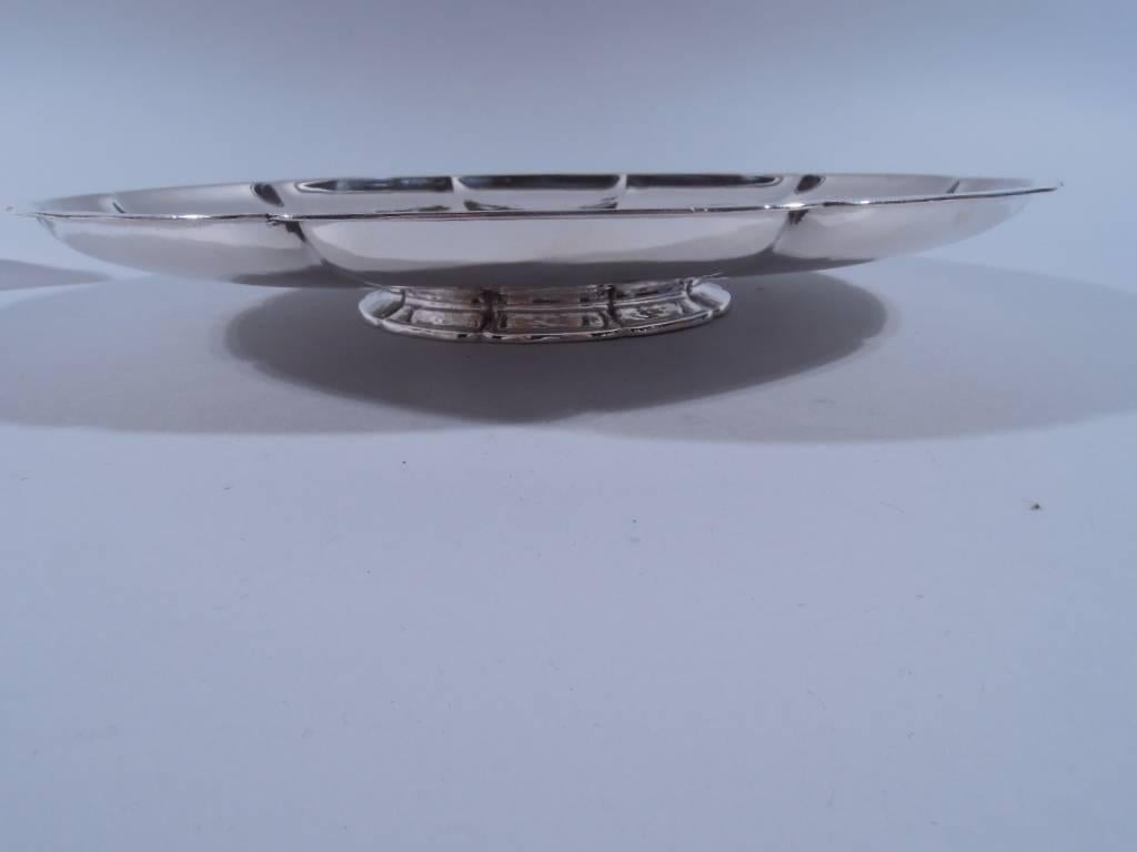 Tiffany American Craftsman Sterling Silver Cake Plate In Excellent Condition In New York, NY