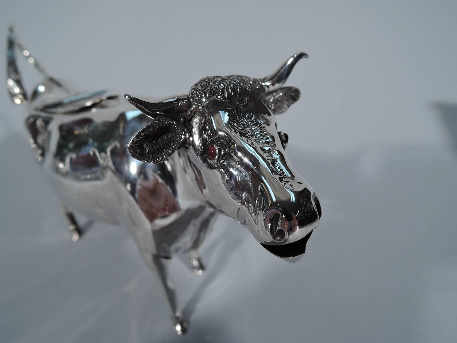 Antique English Sterling Silver Cow Creamer In Excellent Condition In New York, NY