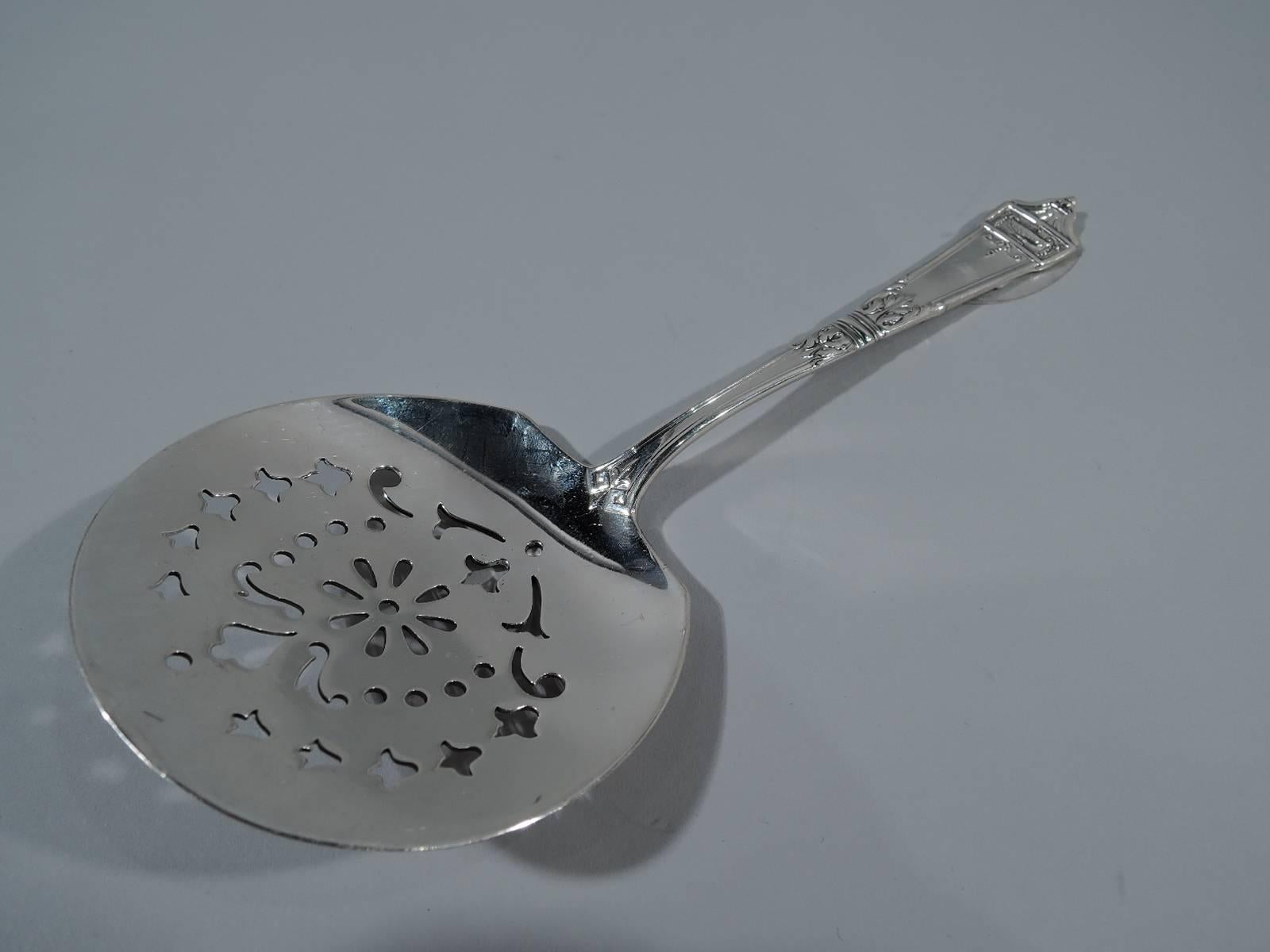 Sterling silver tomato server in Lansdowne pattern. Made by Gorham in Providence. Round blade with ornamental piercing. A fine serving piece in the Adams style pattern that was designed by Barton P. Jenks and first produced in 1917. Hallmarked.