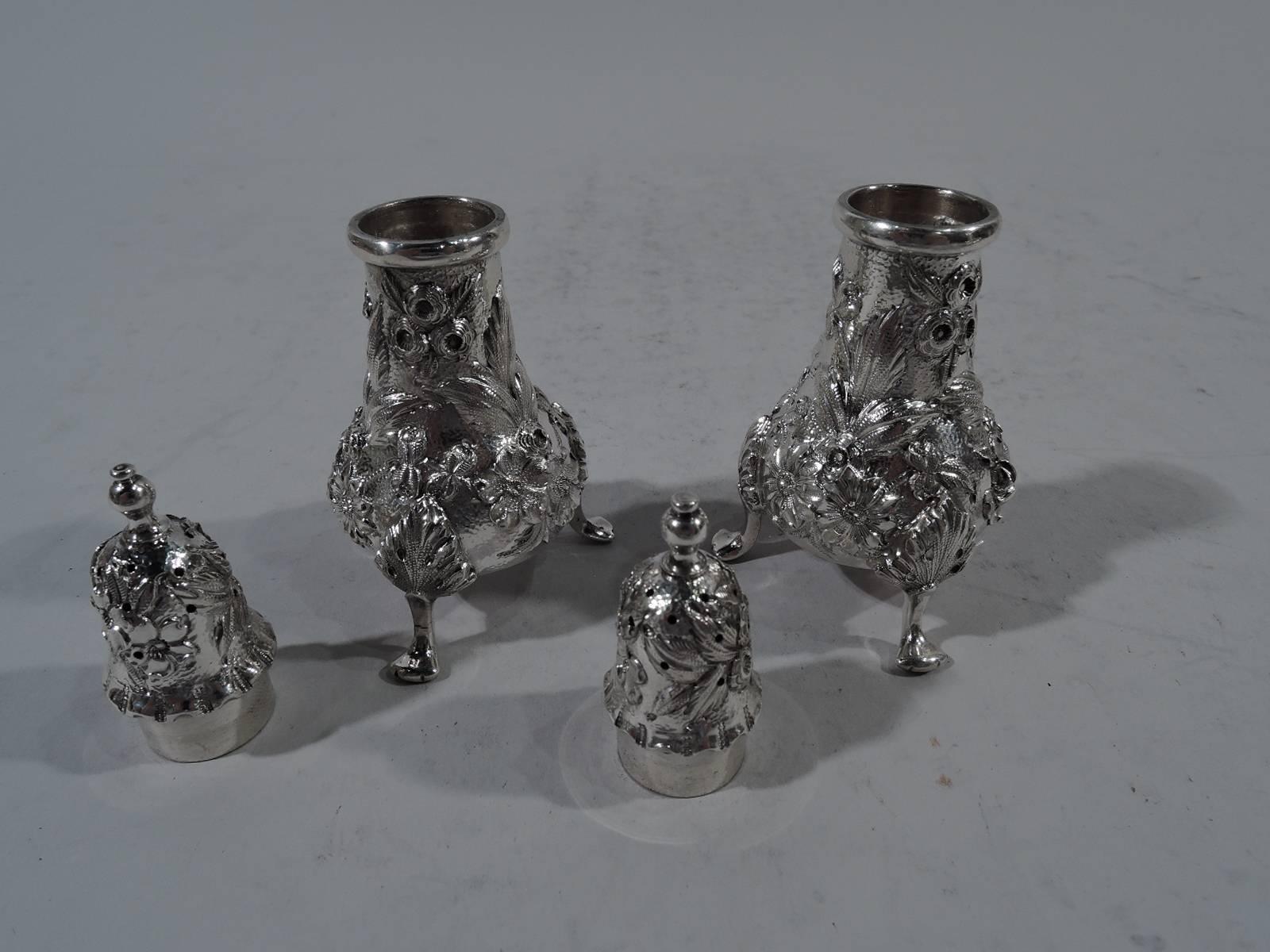 Pair of Pretty Repousse Sterling Silver Salt and Pepper Shakers by Kirk In Excellent Condition In New York, NY