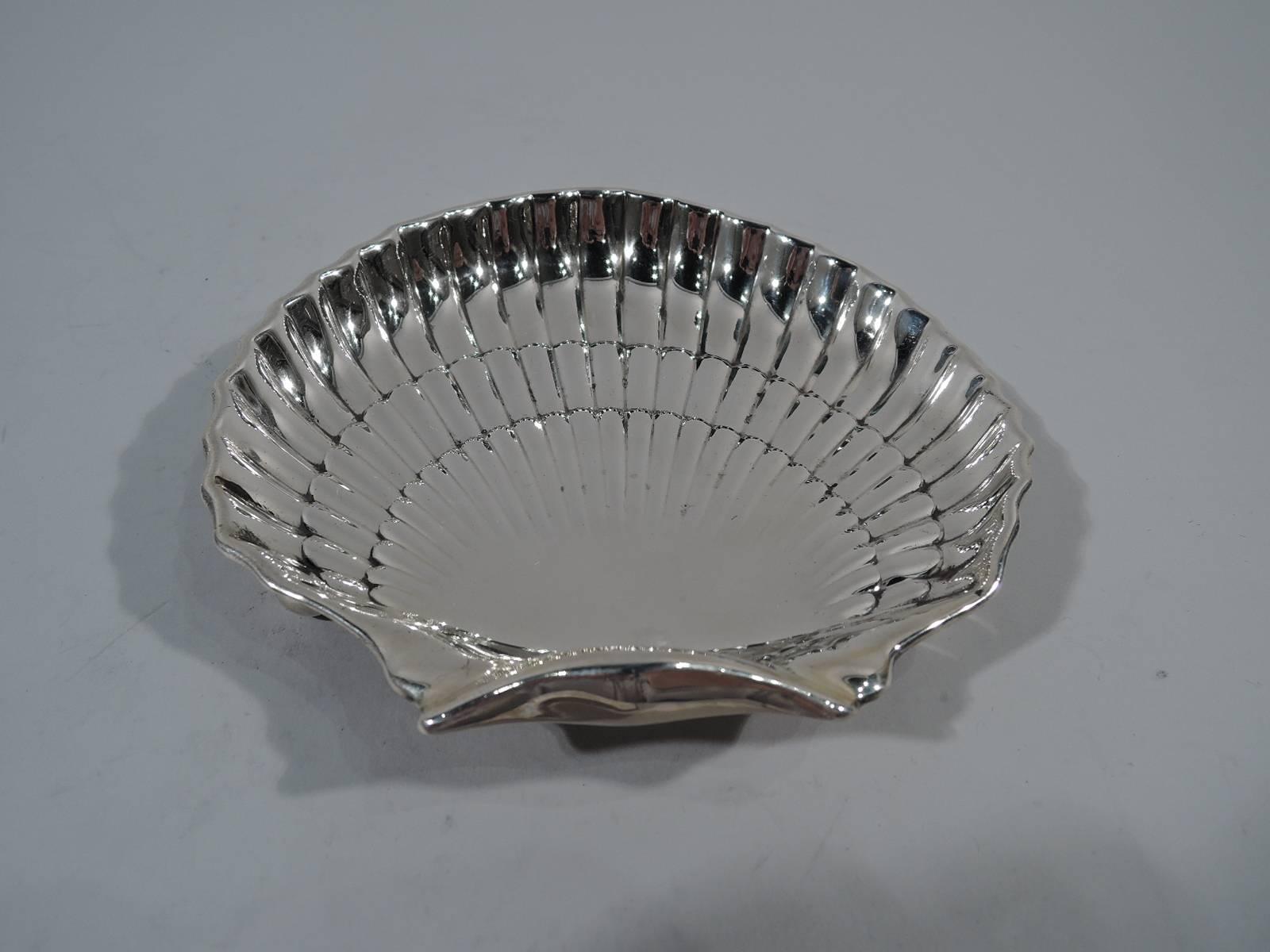 American Set of 12 Gorham Sterling Silver Scallop Shell Appetizer Plates