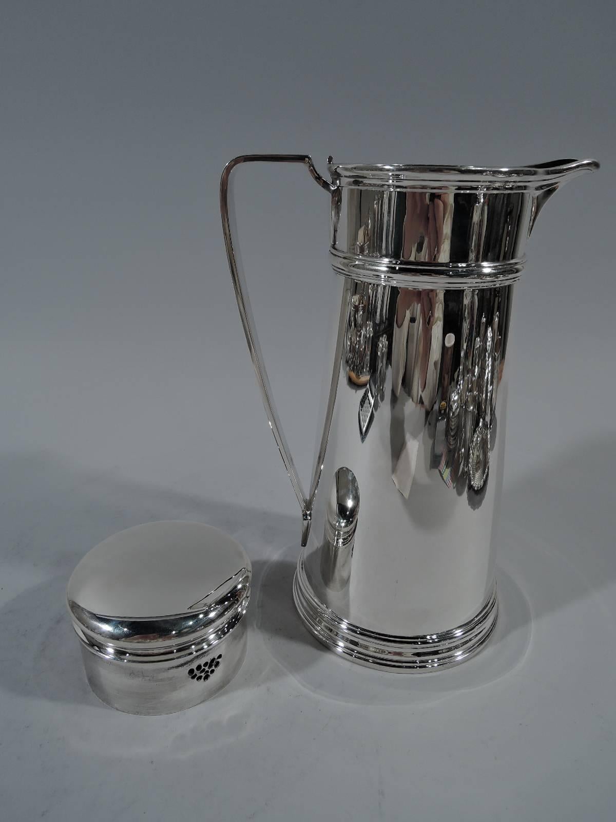20th Century Tiffany Art Deco Sterling Silver Cocktail Shaker