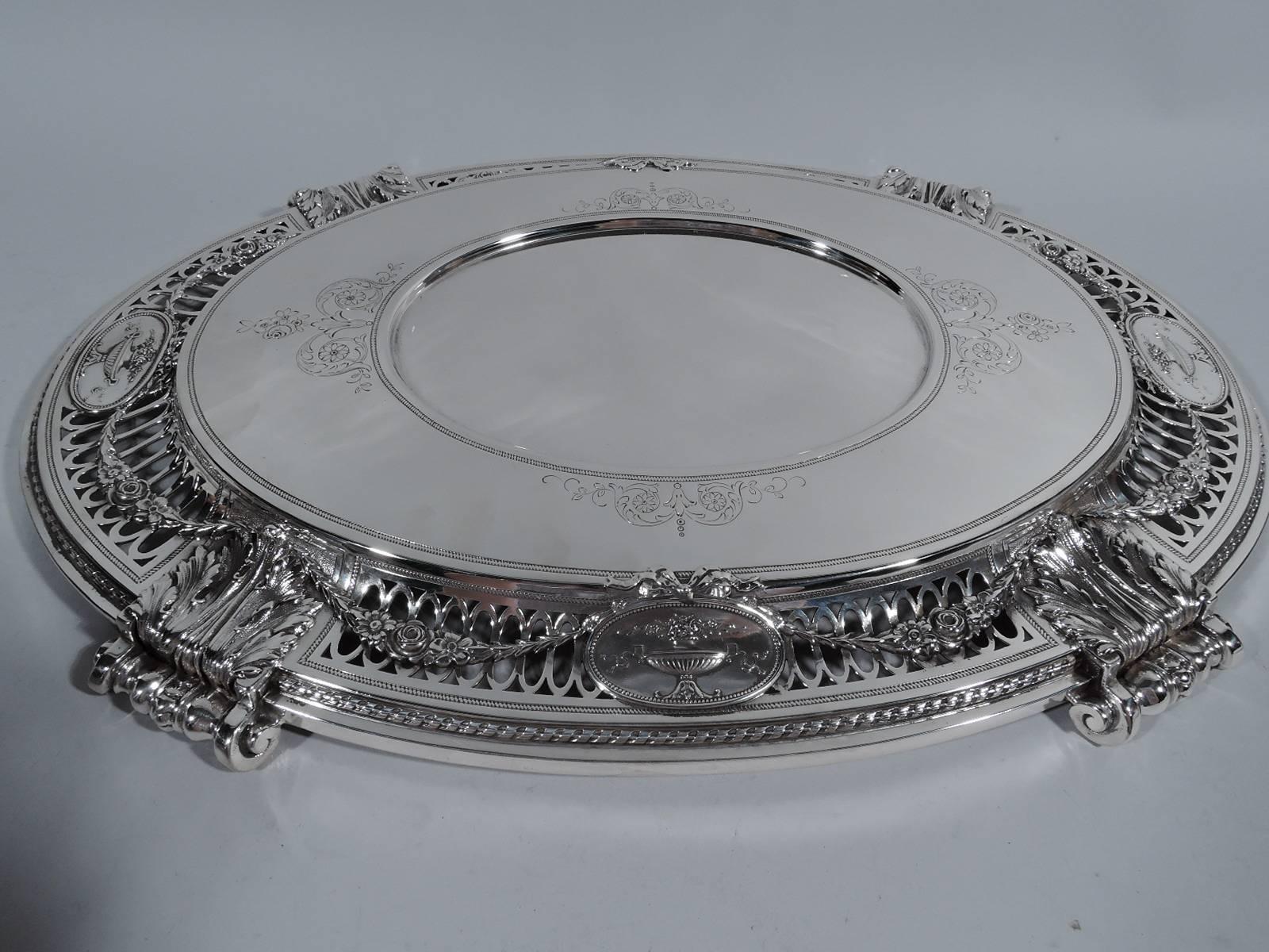 20th Century Bailey, Banks and Biddle French Neoclassical Centrepiece Bowl on Plateau