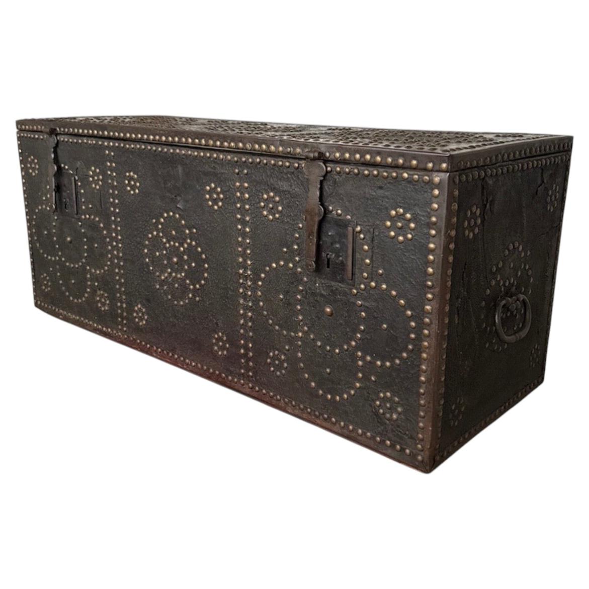 Leather-Covered Studded Chest.  Dutch or Flemish, late 17th/early 18th. Century For Sale