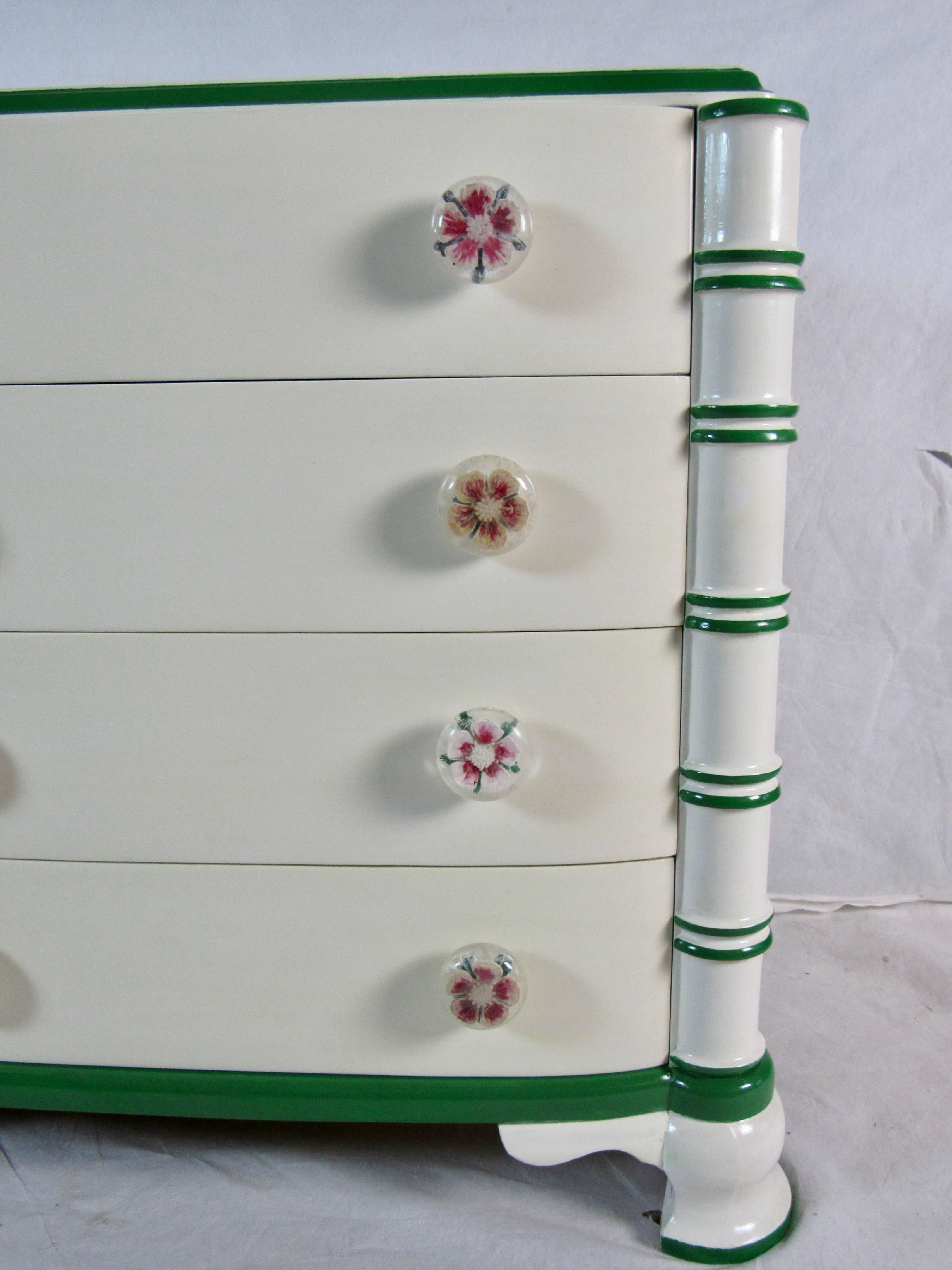 Dorothy Draper White Lacquer Eight-Drawer Dresser the Greenbrier Resort, 1946 In Good Condition In Camden, ME