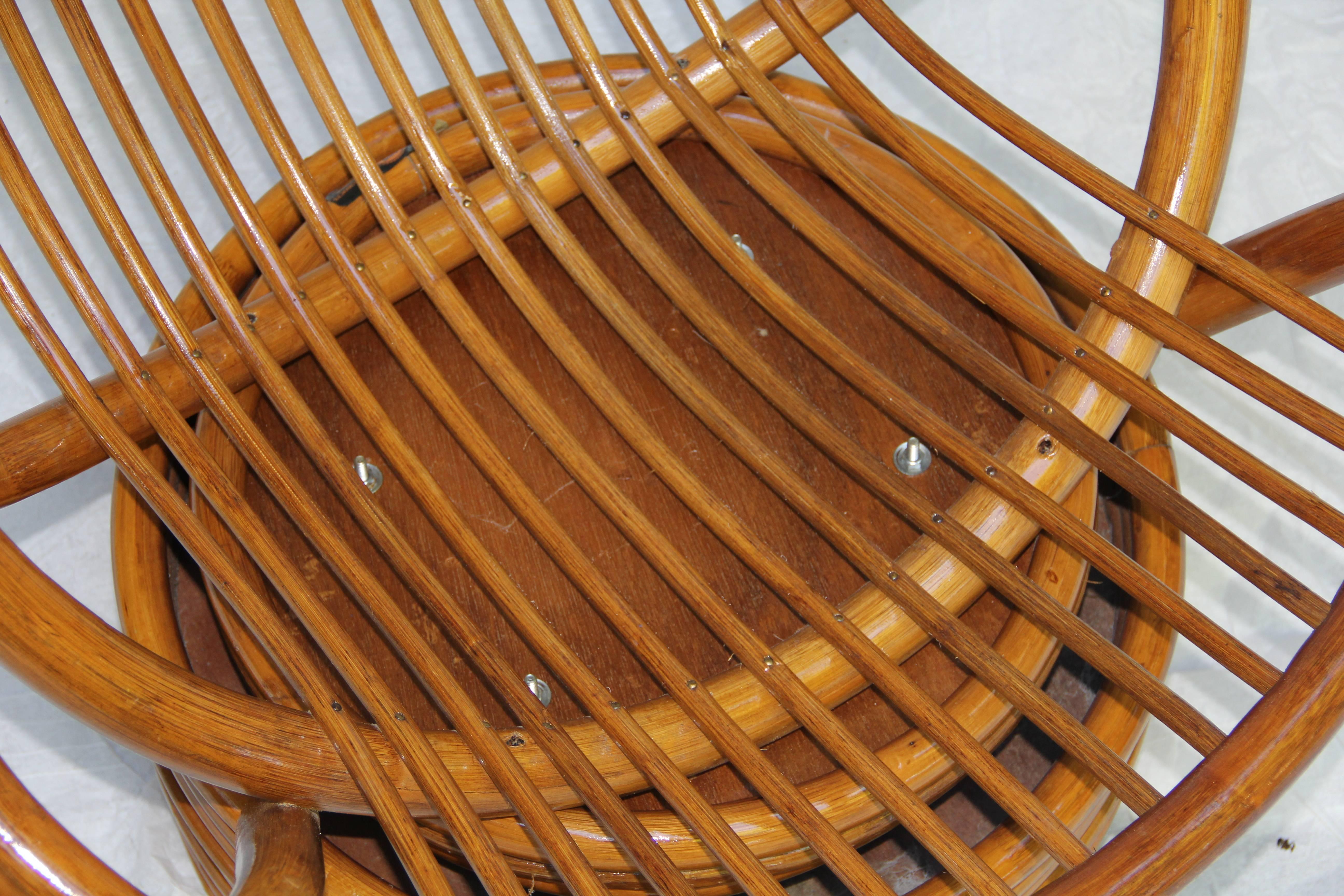 Pair of Swivel Bamboo Rattan Lounge Chairs Sun Products, circa 1965, Californian In Excellent Condition In Camden, ME
