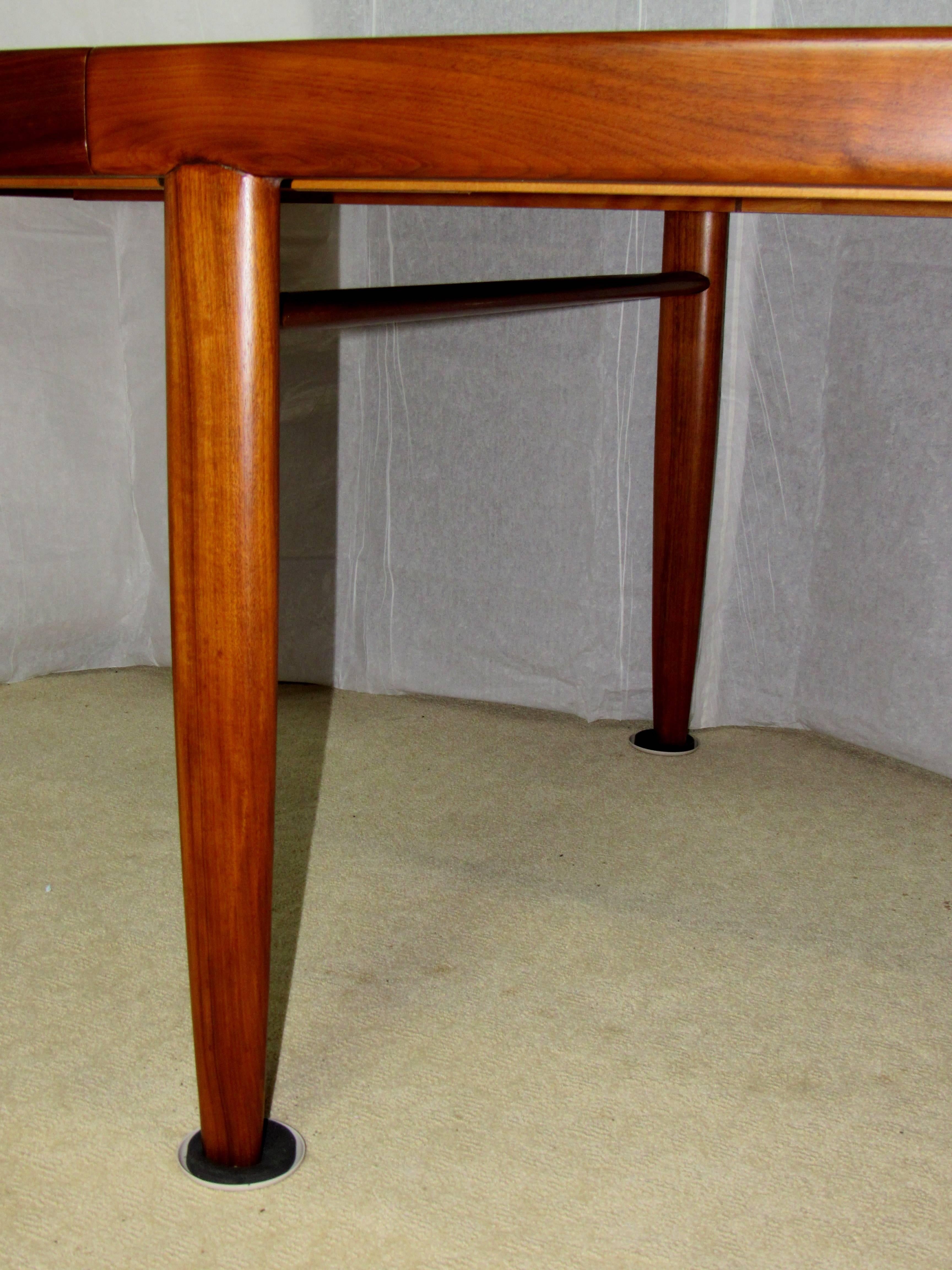 20th Century Refractory Dining Table by George Nakashima for Widdicomb 1960