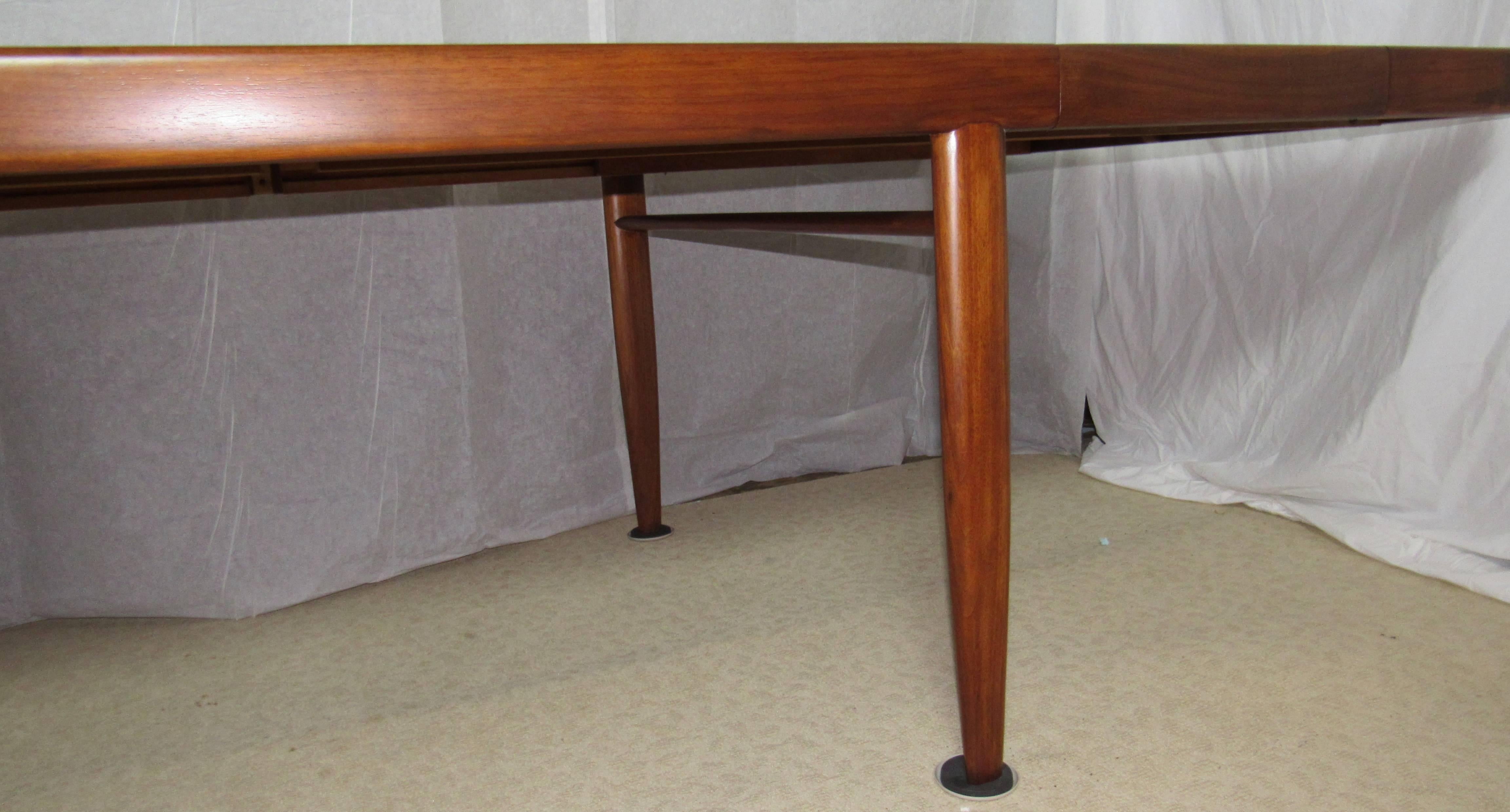 Refractory Dining Table by George Nakashima for Widdicomb 1960 2