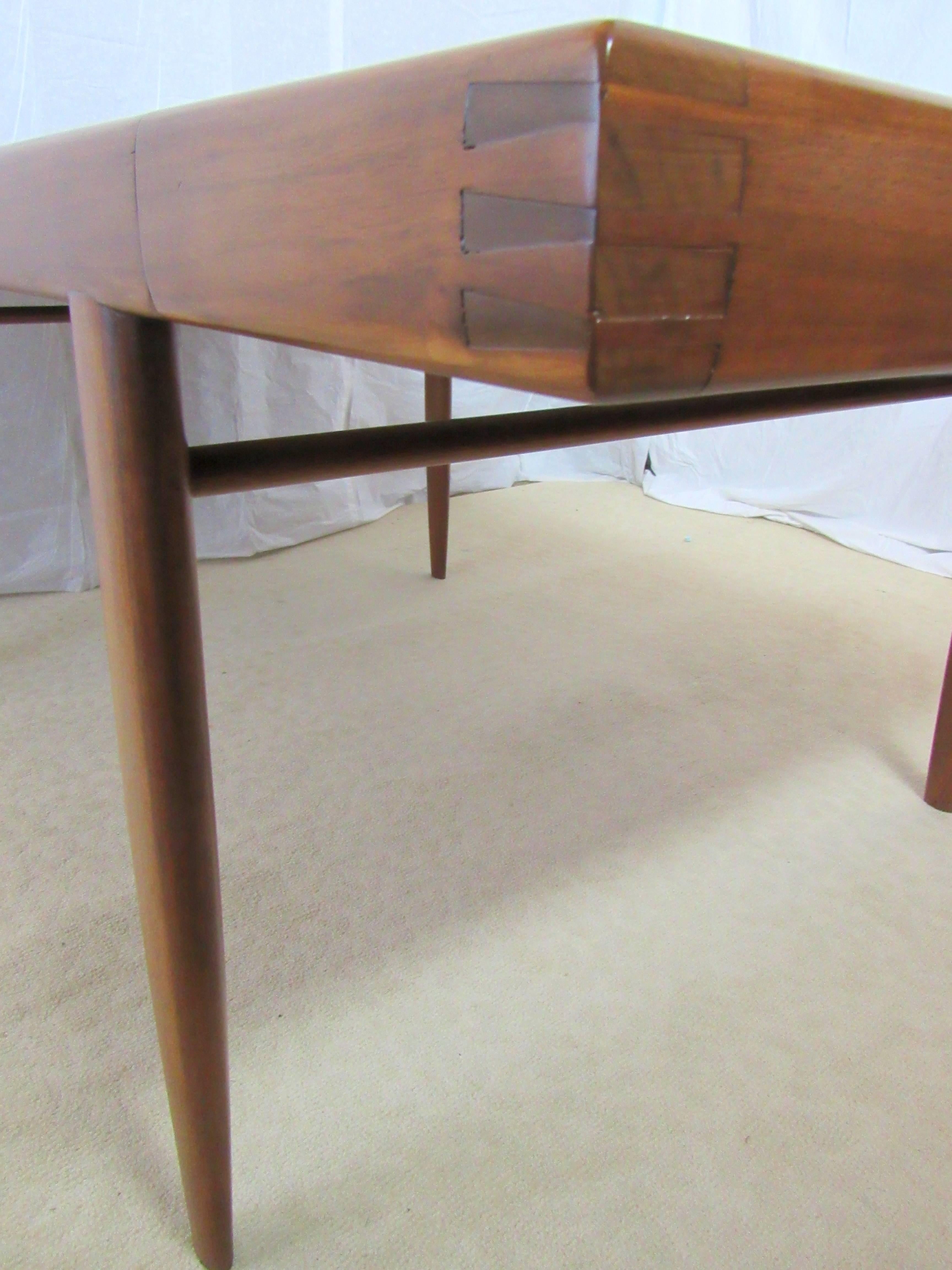 Refractory Dining Table by George Nakashima for Widdicomb 1960 In Excellent Condition In Camden, ME