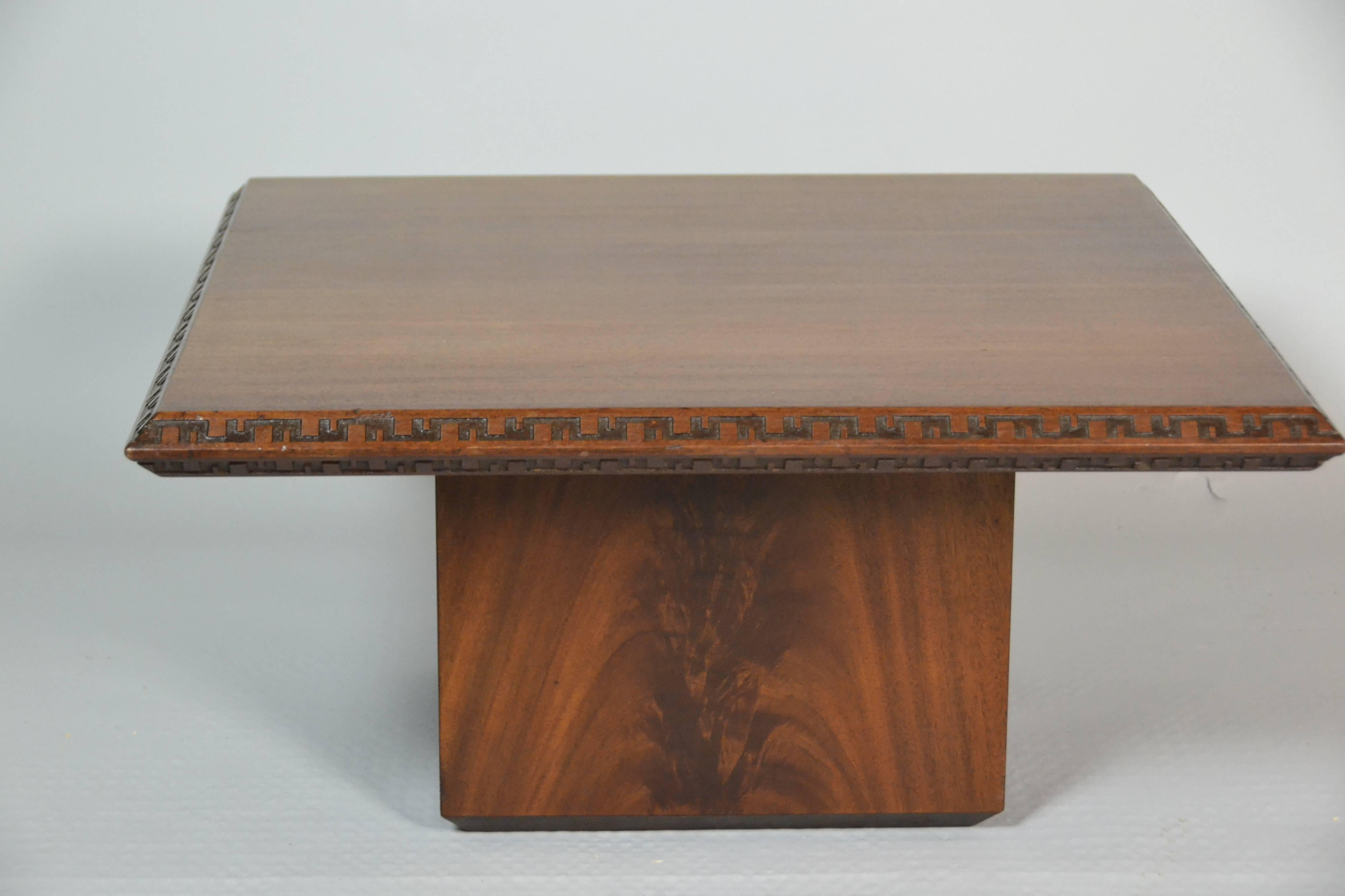 Smussato Tavolino da caffè Frank Lloyd Wright  Heritage Henredon Taliesin Mahogany, 1955 in vendita