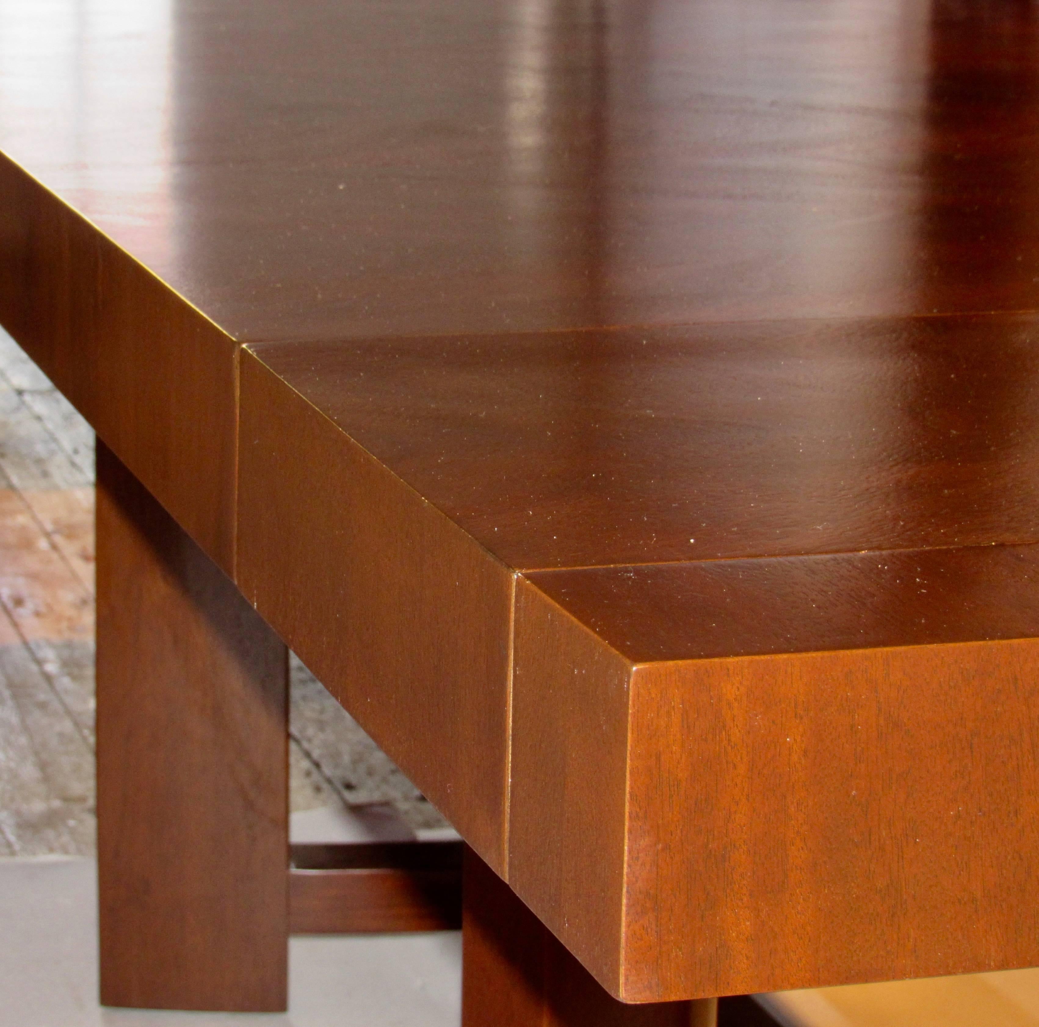 American T. H. Robsjohn-Gibbings Mahogany Extension Dining Table Widdicomb, circa 1952