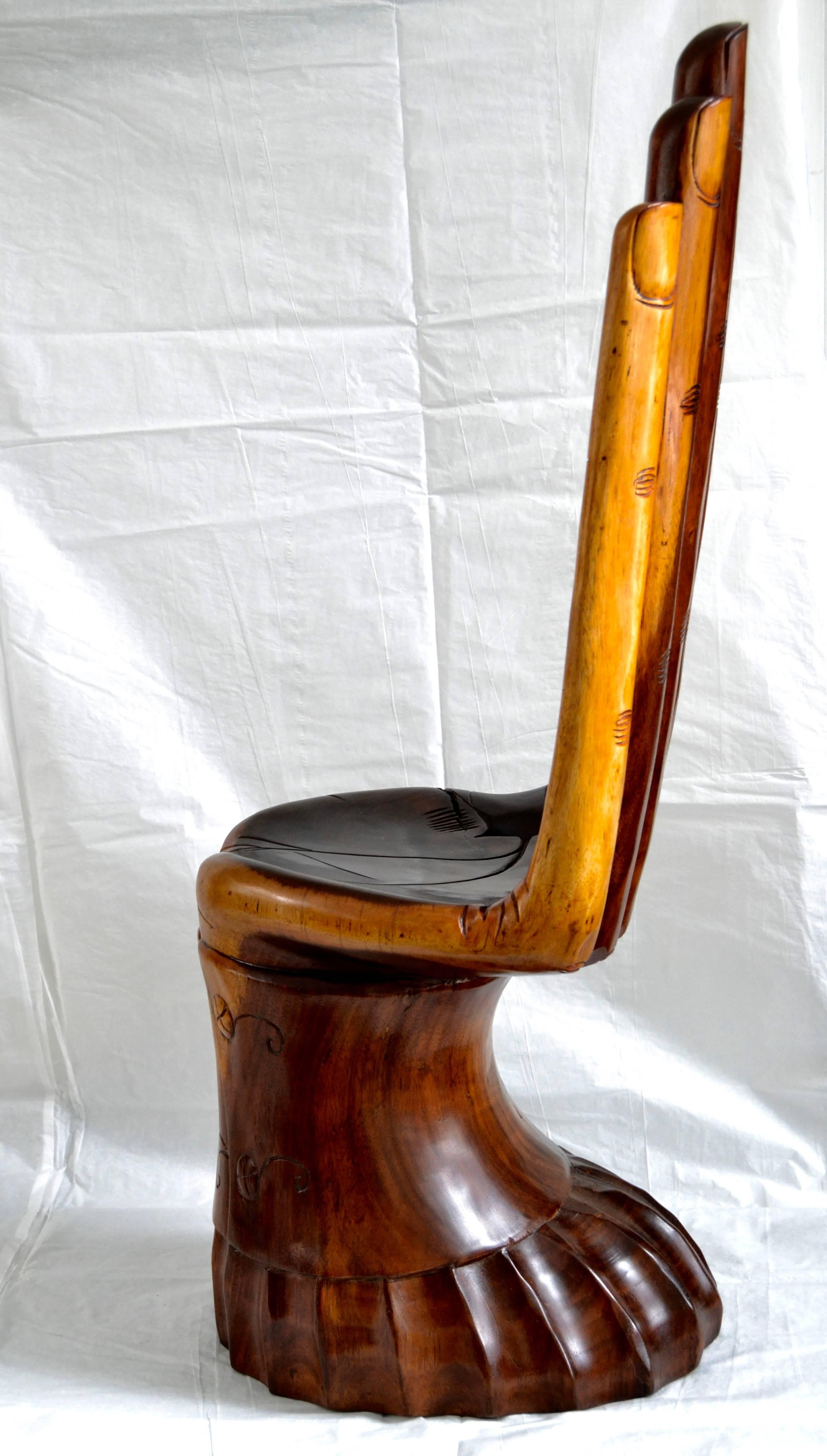 Mexikanischer geschnitzter handgeschnitzter Stuhl im Stil von Pedro Friedeberg, um 1960 im Zustand „Gut“ im Angebot in Camden, ME