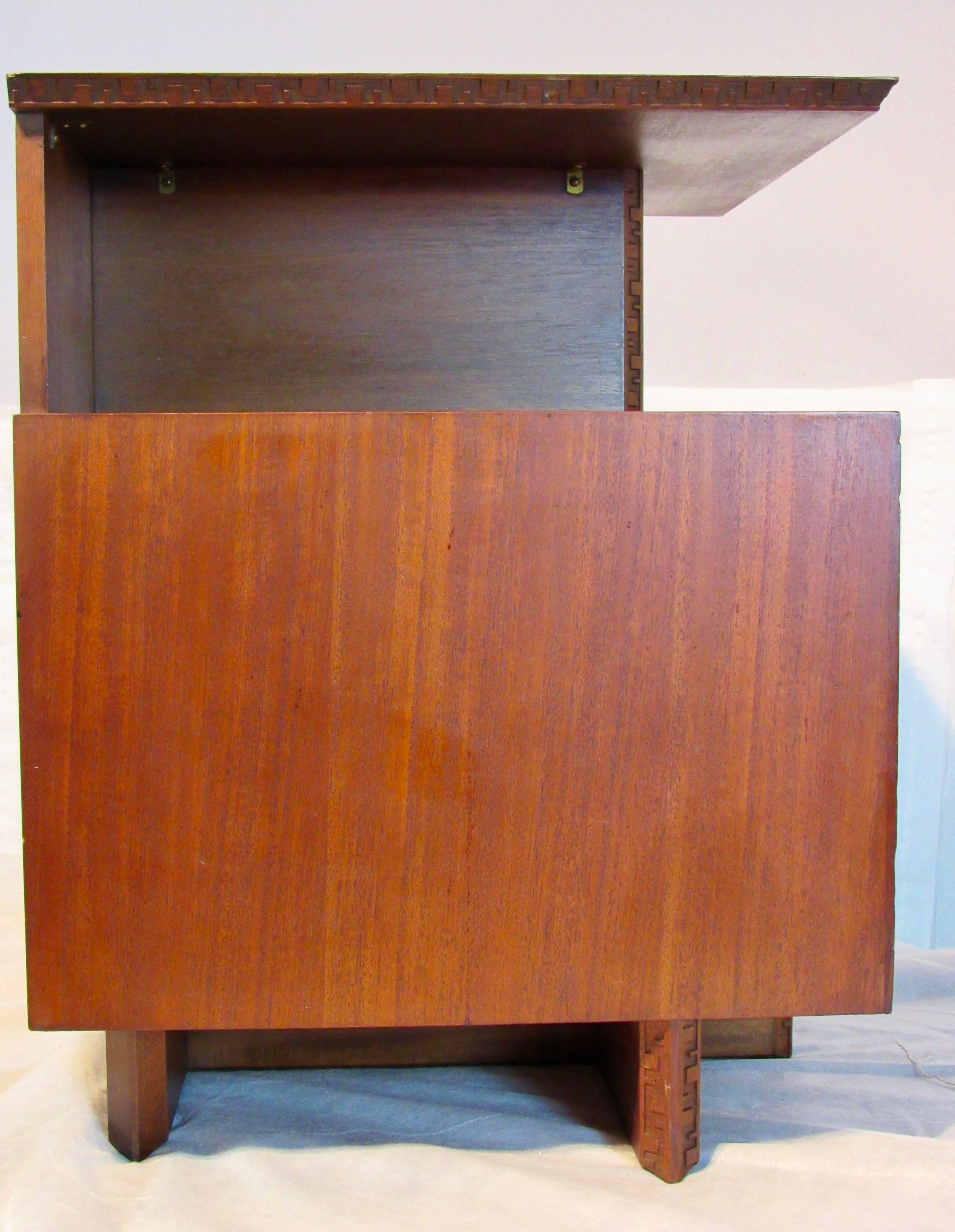 Frank Lloyd Wright Nightstand or End Table Henredon Taliesin, circa 1955 In Excellent Condition In Camden, ME