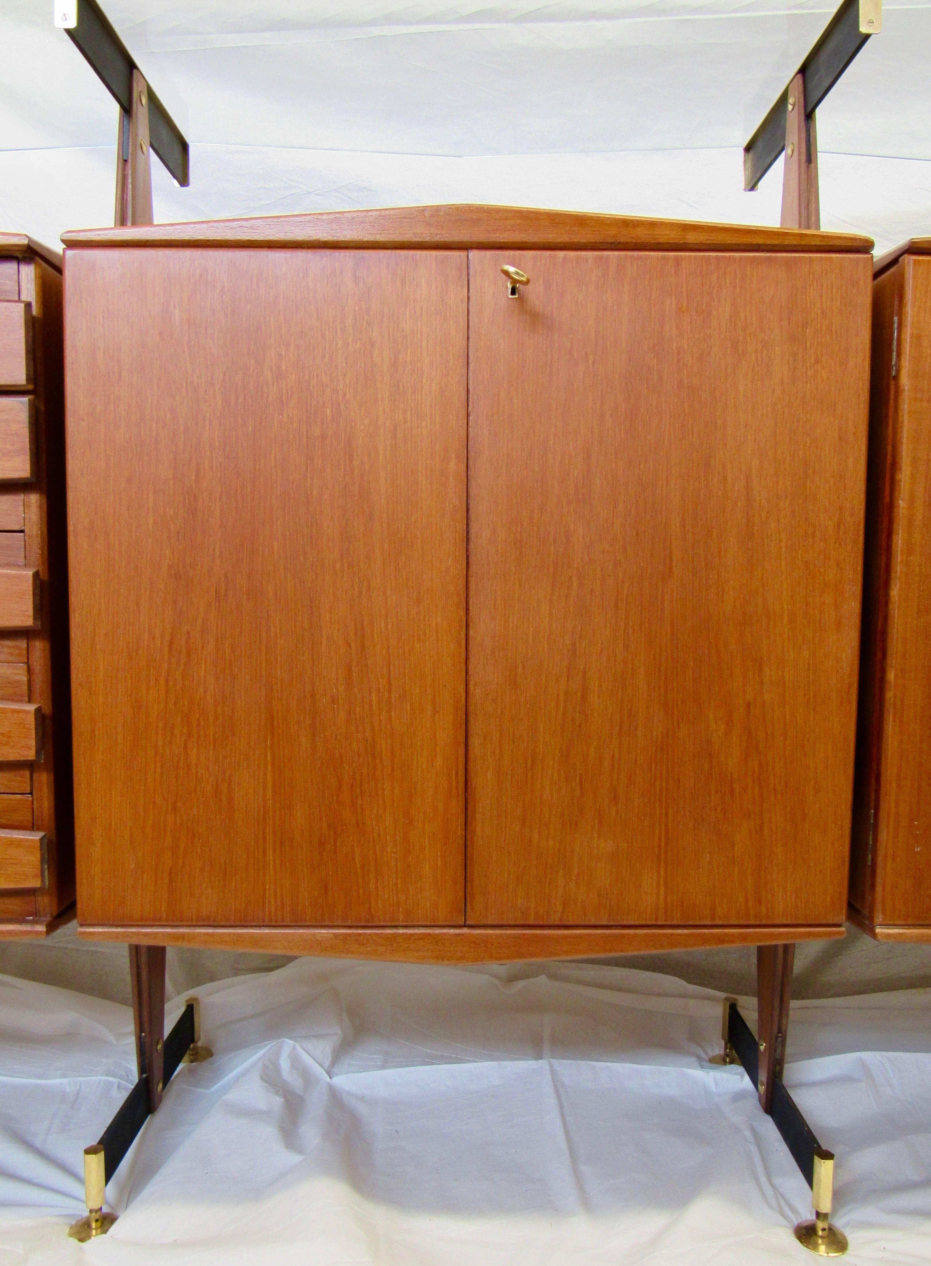 Vittorio Dassi Sideboard Hexagon Glass Shelves La Permanente Mobili Cantu 1950s For Sale 1