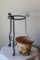 Spanish Pot by Bauer, Aztec Stand