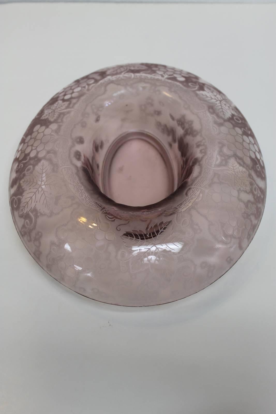 Beautiful etched bowl with grapes. Bowl measures: 13.5