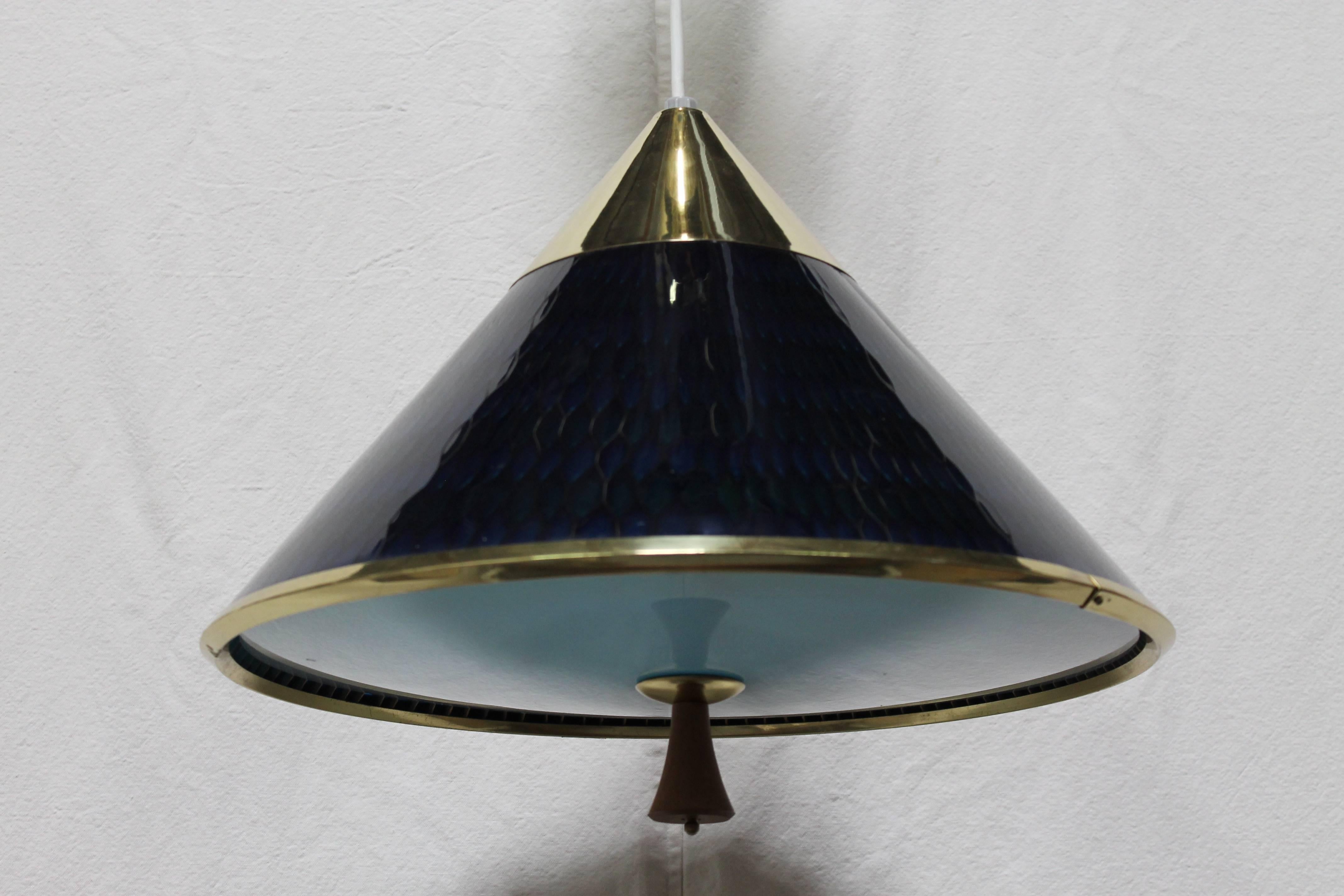 Pull Down Ceiling Chandelier In Excellent Condition In Palm Springs, CA