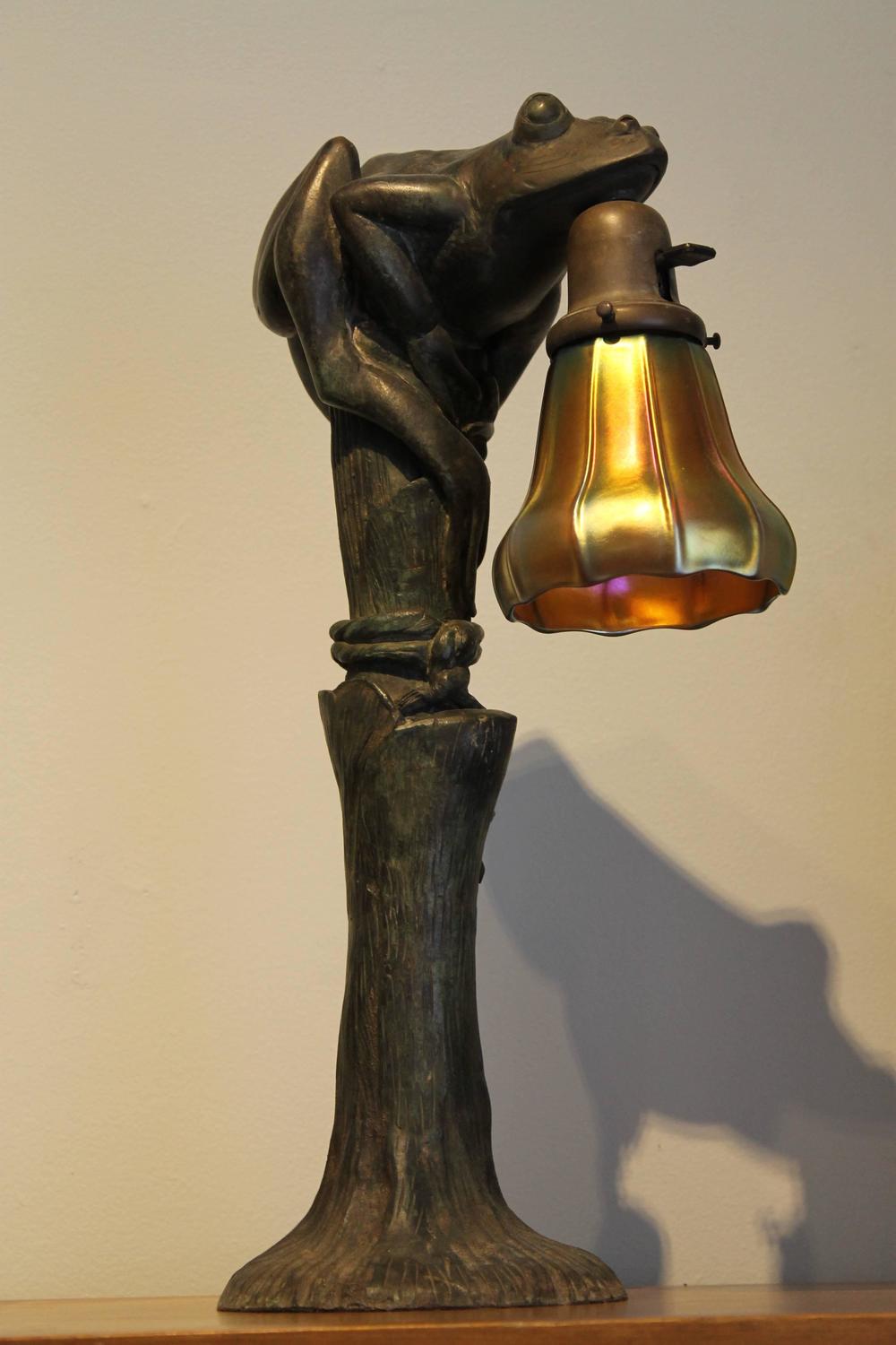 Art Nouveau Figural Bronze Frog Lamp with Steuben Shade For Sale at 1stdibs