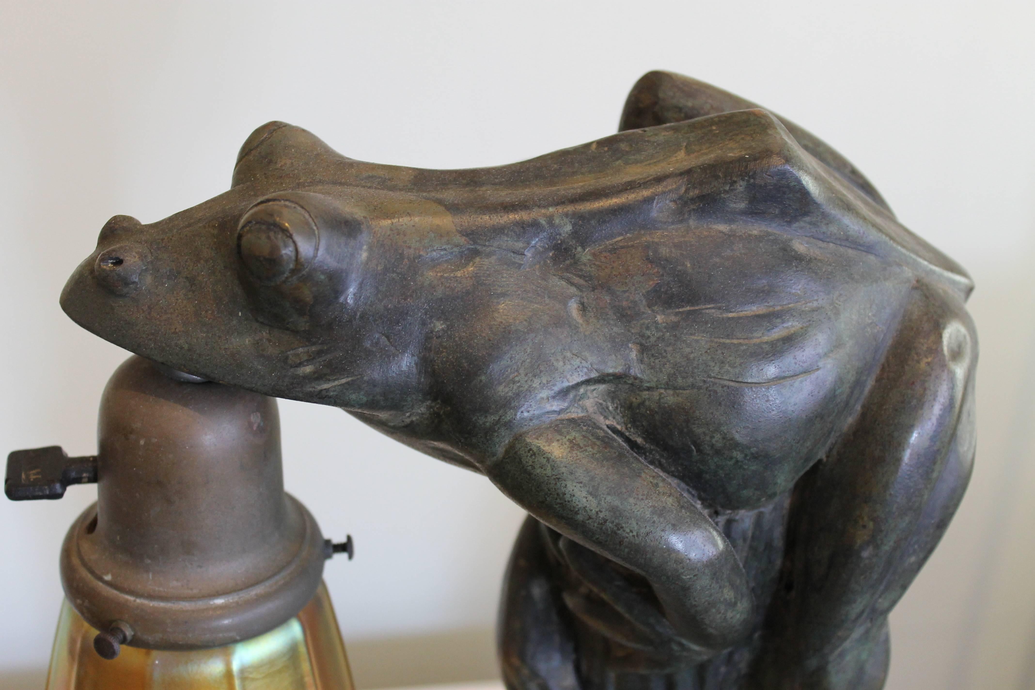 Art Nouveau Figural Bronze Frog Lamp with Steuben Shade 1