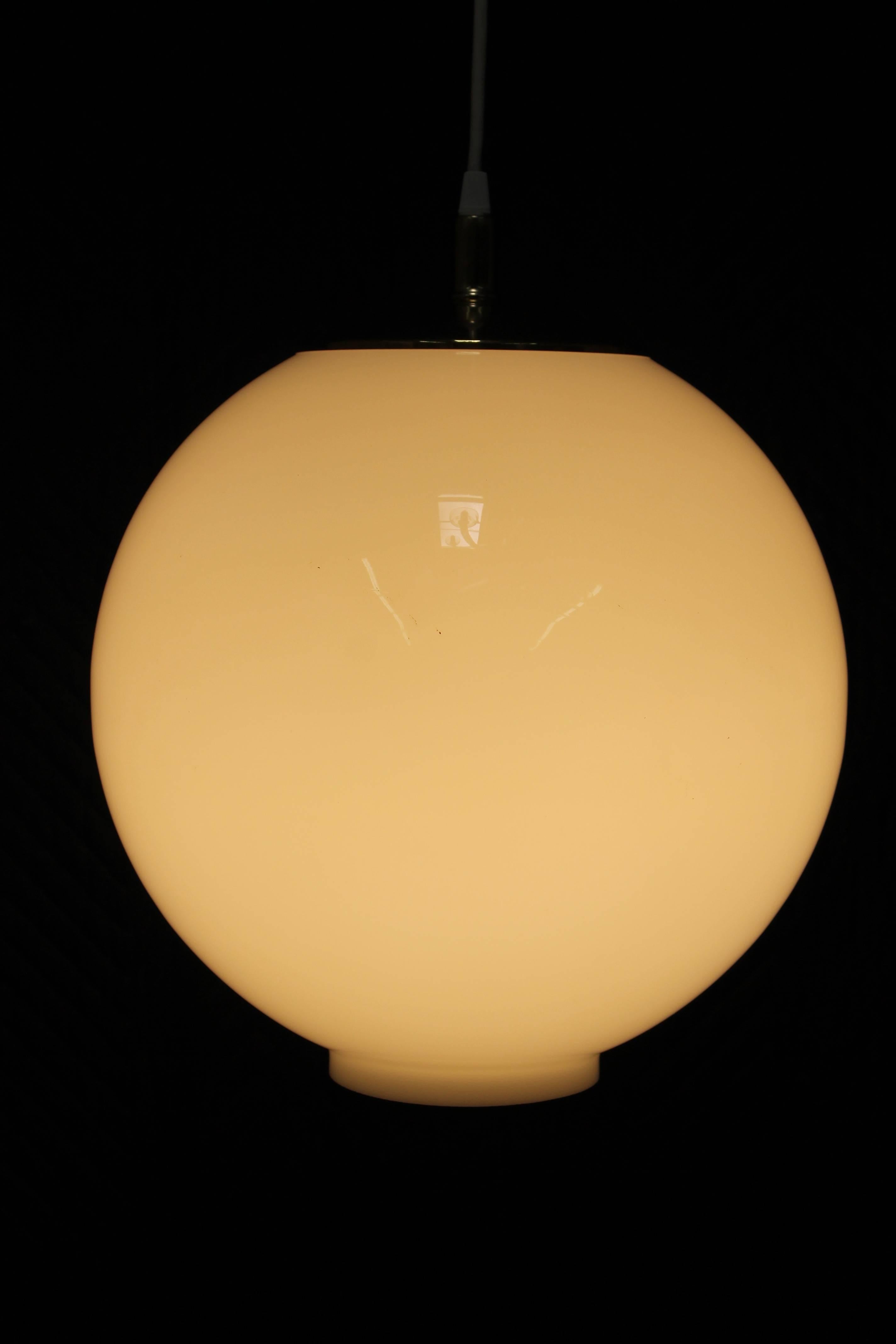 Circular Glass Pendants In Excellent Condition For Sale In Palm Springs, CA