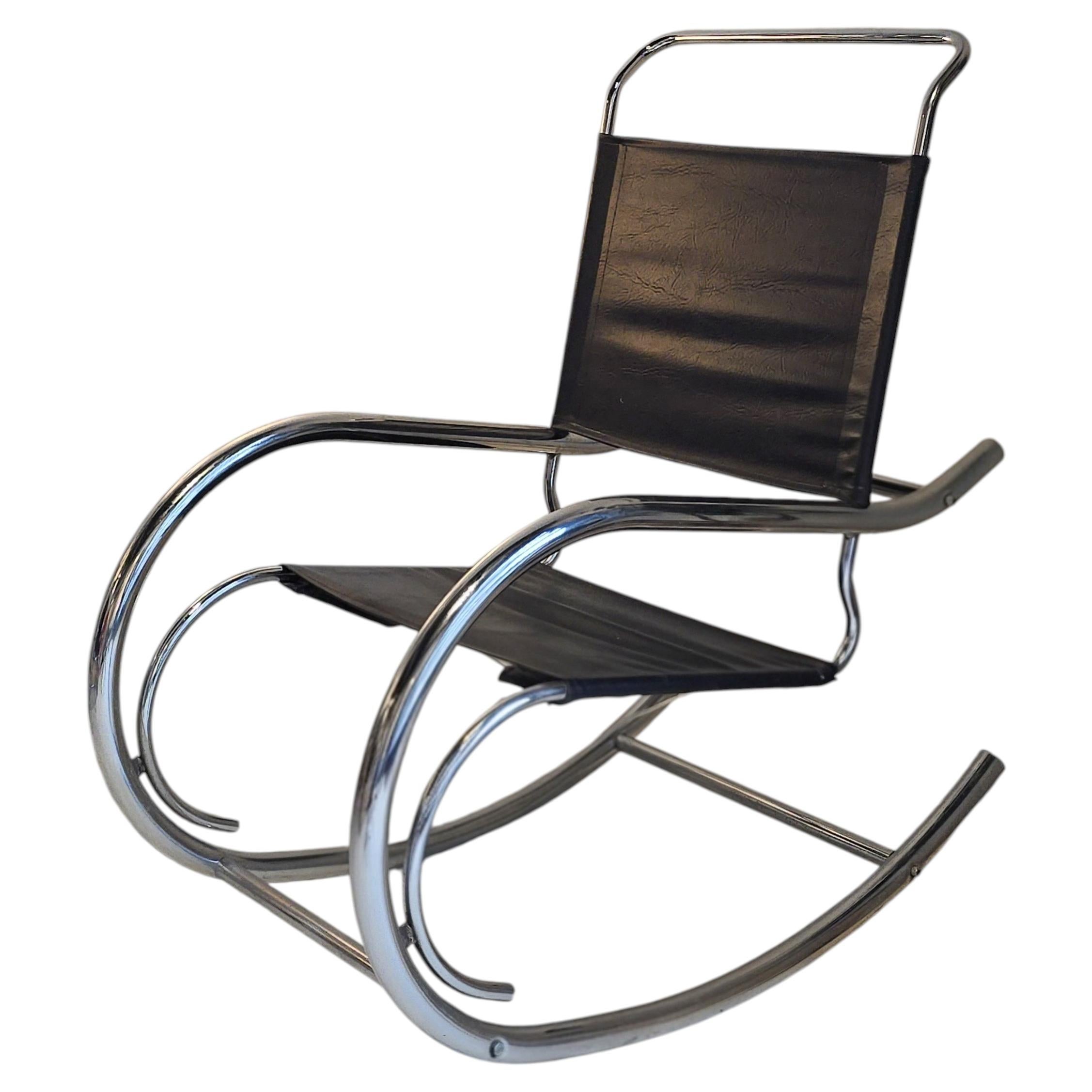 Silla mecedora tubular cromada de MCM, fabricada en Canadá