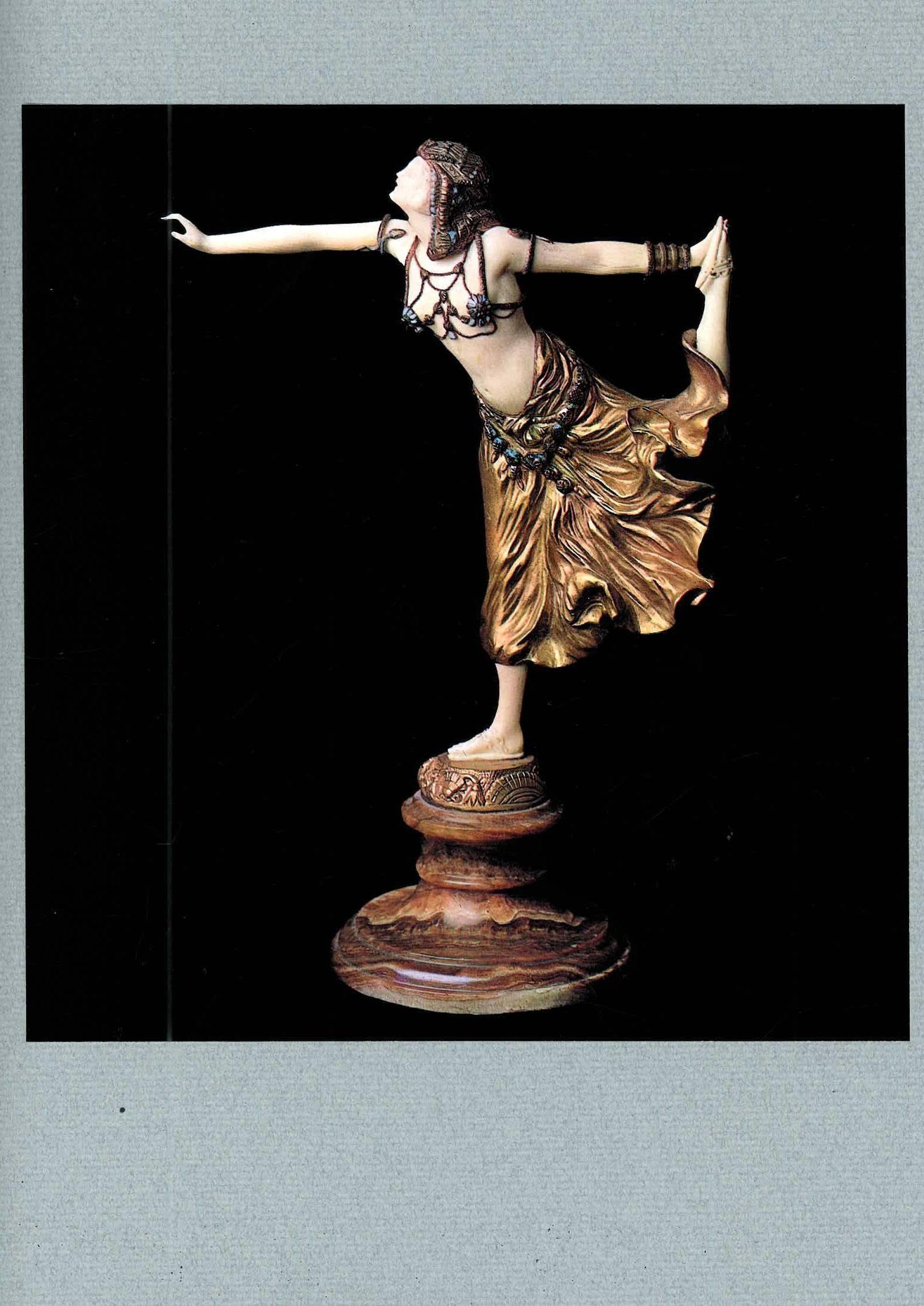 Papier Isadora Duncan with Art Deco Sculptures de Chiparus, Preiss and Others (Livre) en vente