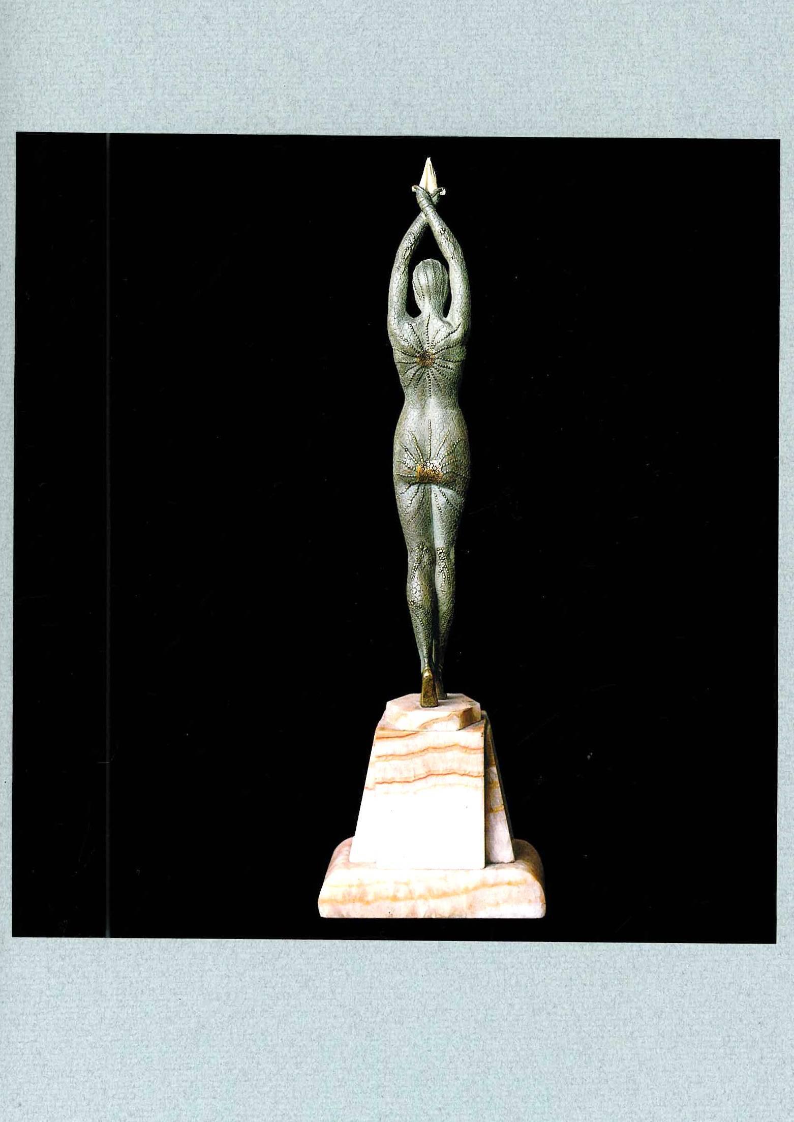 Isadora Duncan with Art Deco Sculptures de Chiparus, Preiss and Others (Livre) en vente 2
