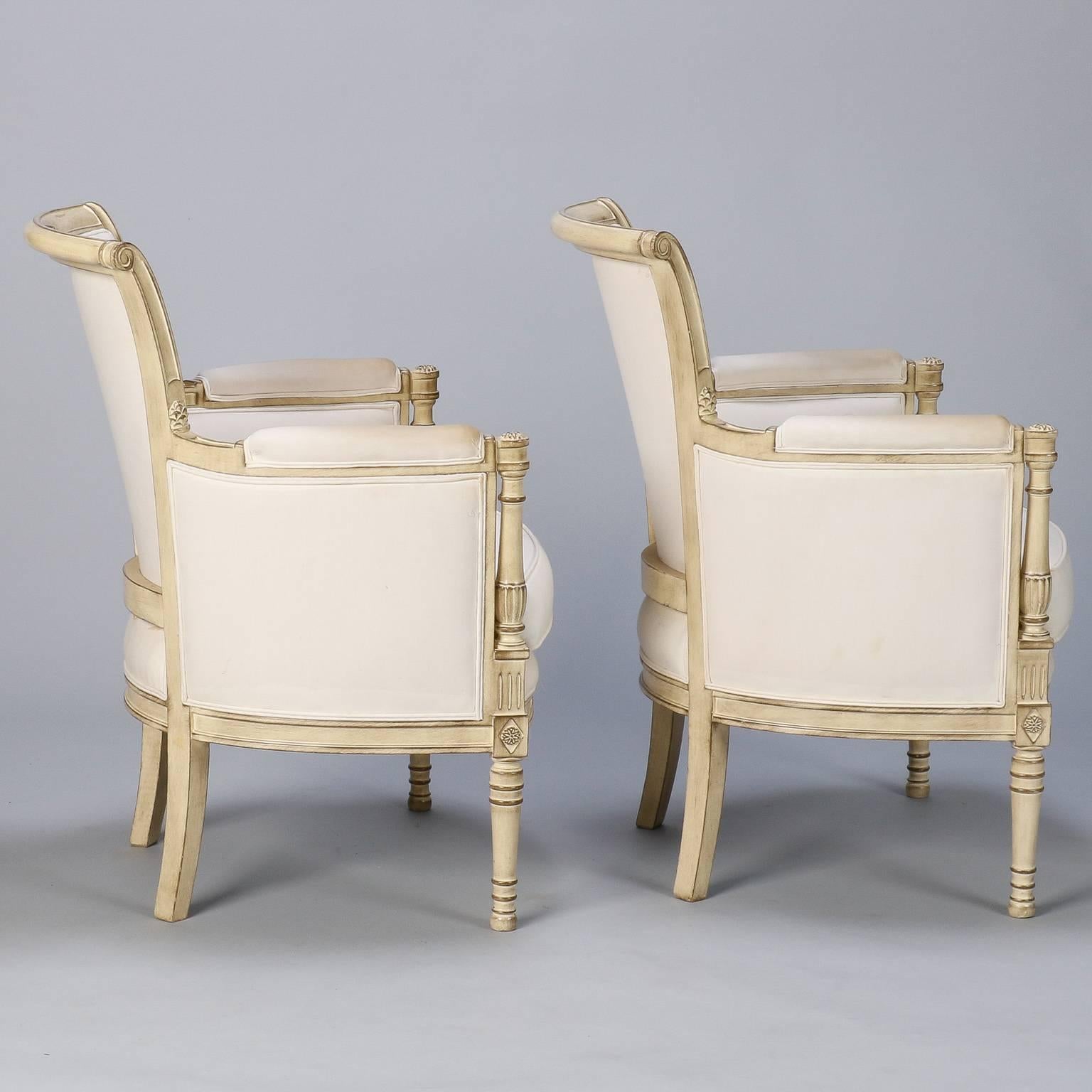 Pair of Louis XVI Style White Painted Bergeres In Good Condition In Troy, MI