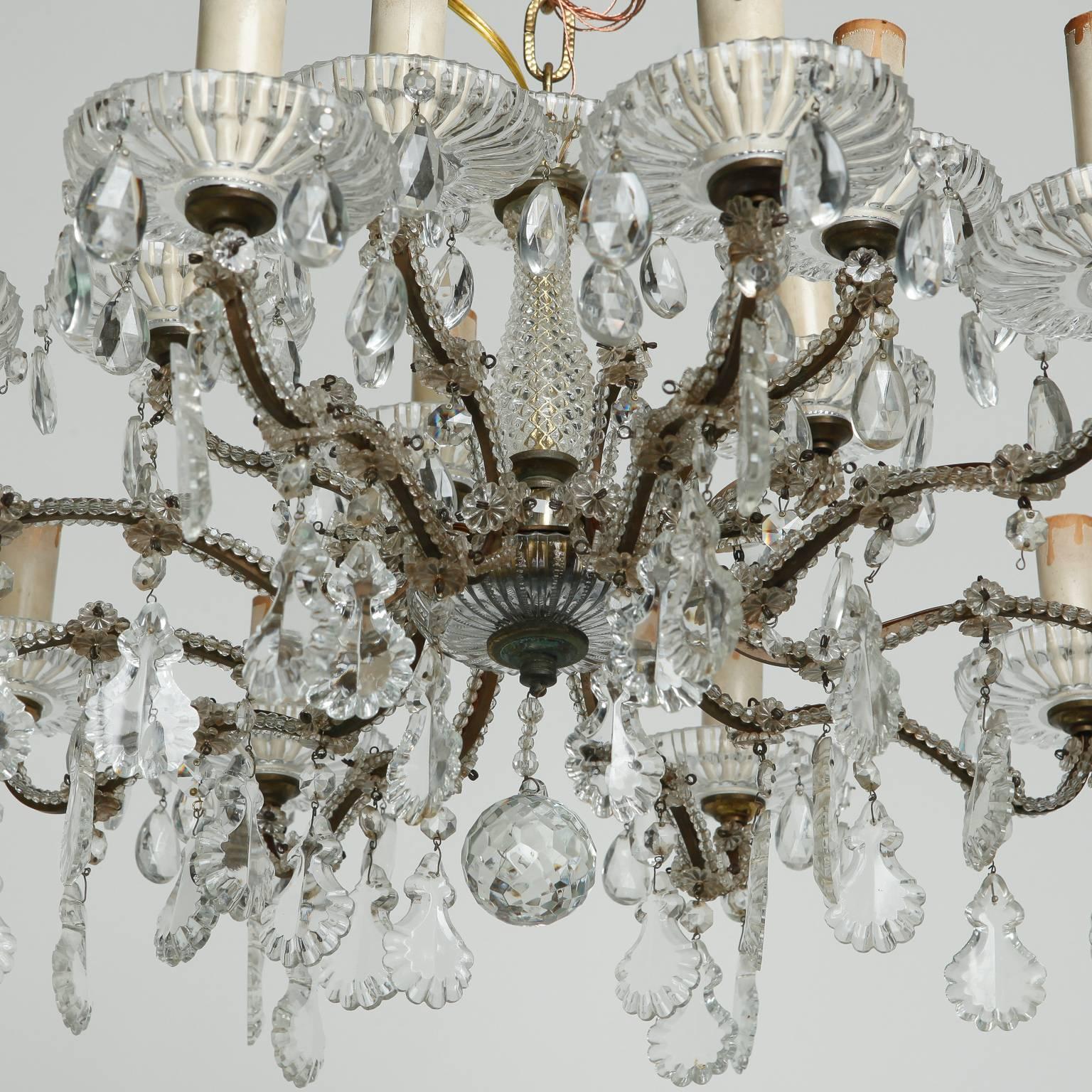 French Fifteen-Light Shallow Beaded Crystal Chandelier In Good Condition In Troy, MI