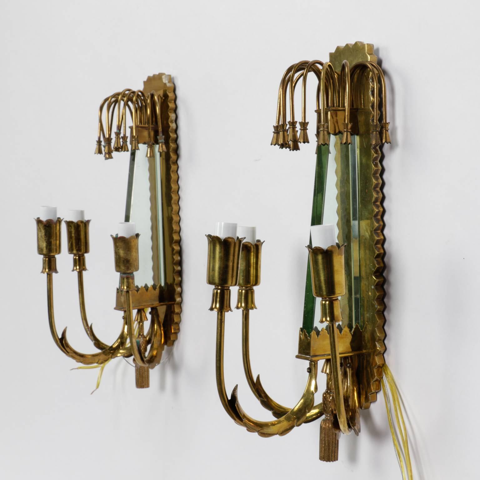 Mid-Century Brass and Glass Three-Light Sconces in Manner of Stilnovo 2
