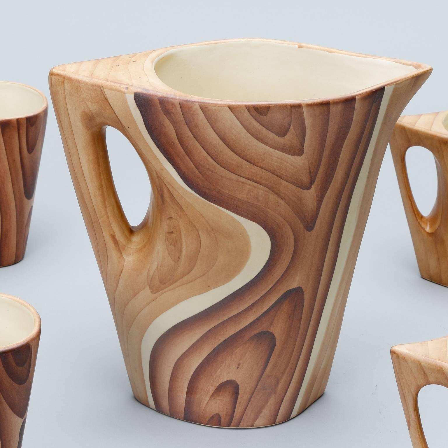 Vallauris Faux Bois Ceramic Pitcher with Six Mugs 4