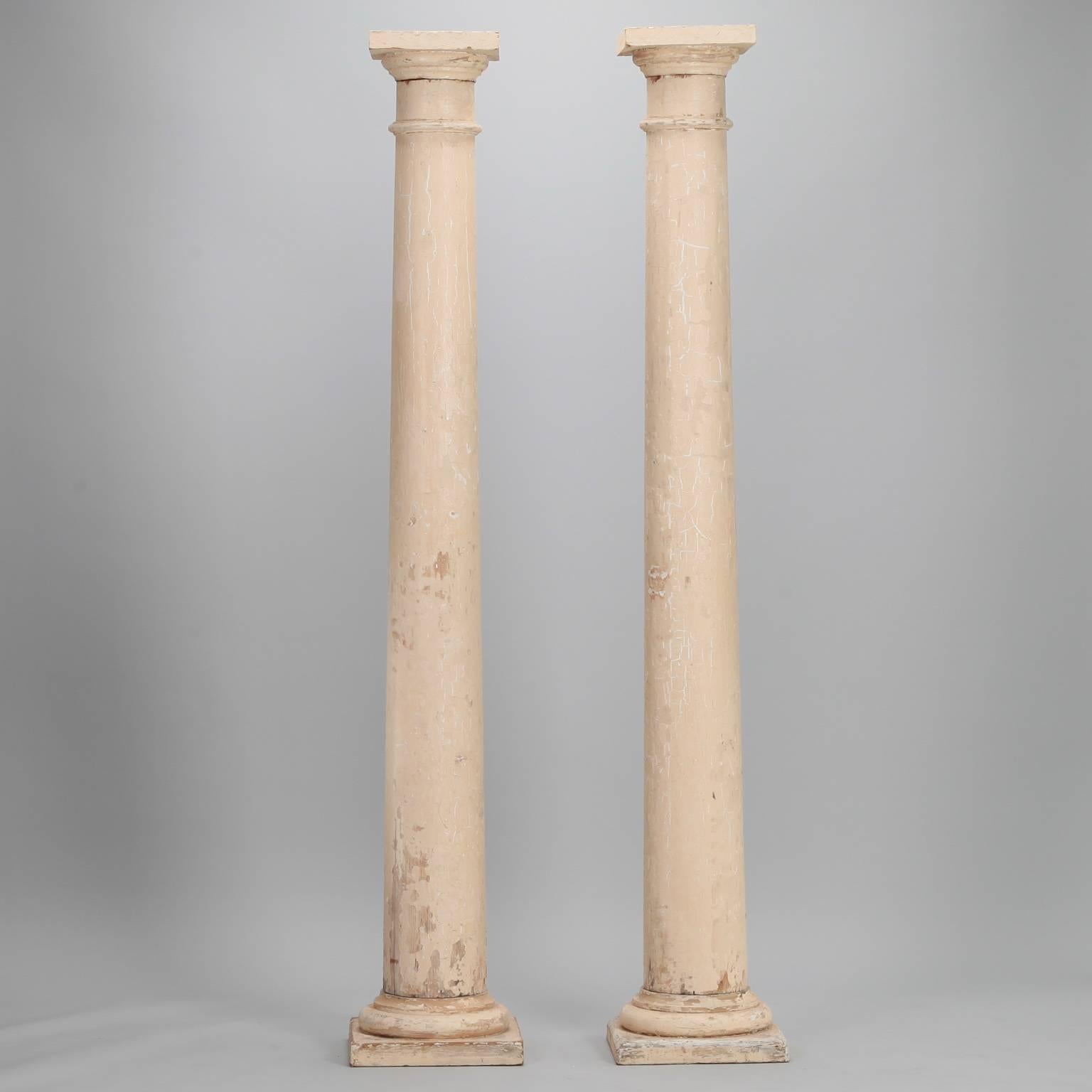 Pair of Architectural Salvage Antique White Painted Wood Columns In Good Condition In Troy, MI