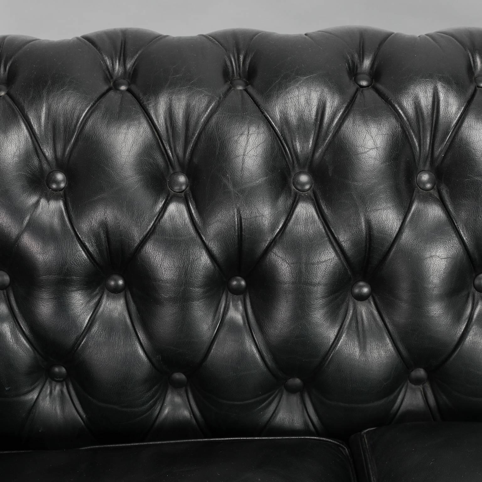 Mid-Century Black Leather Chesterfield Sofa 1