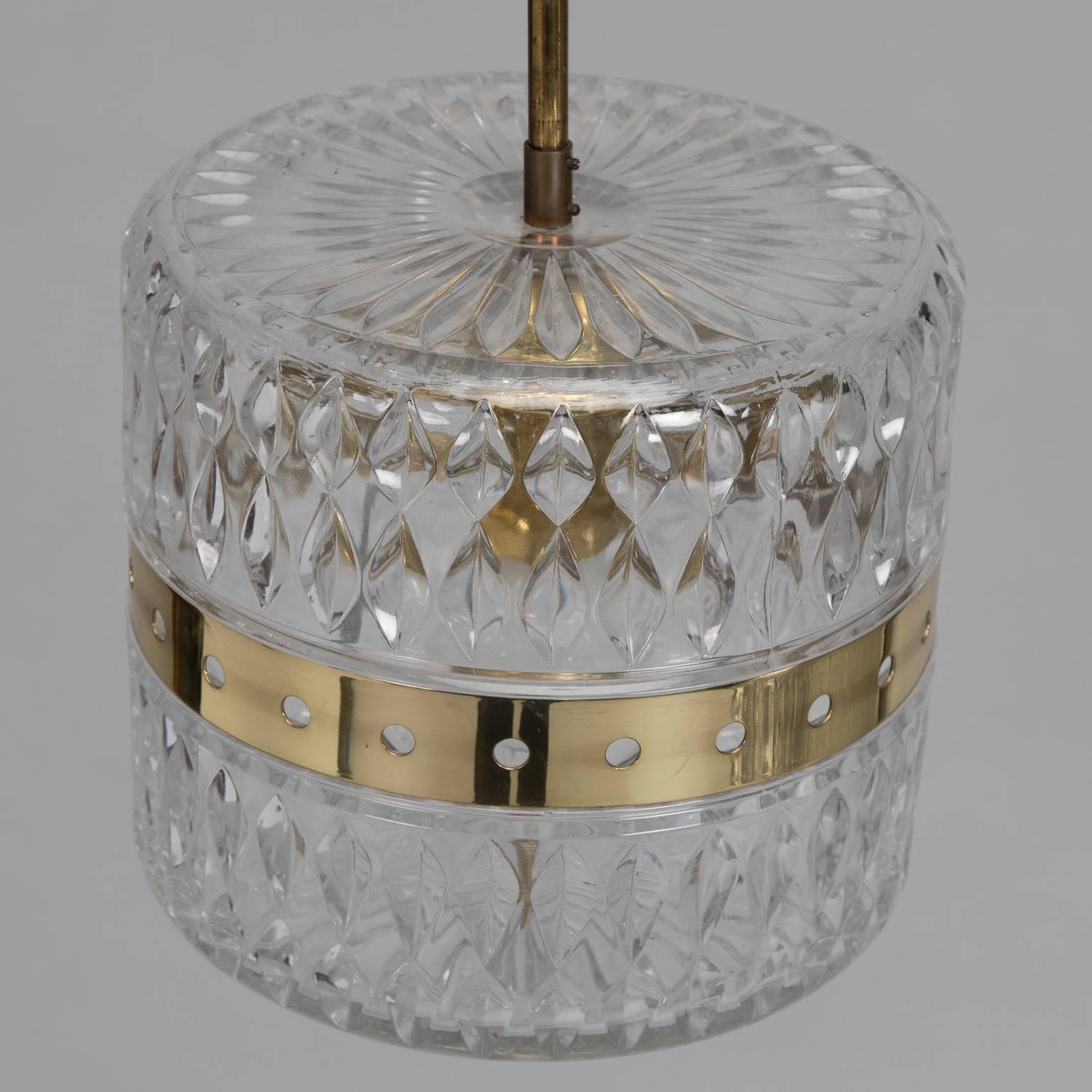 Mid-Century Modern Kalmar Clear Crystal and Brass Pendant Fixture For Sale