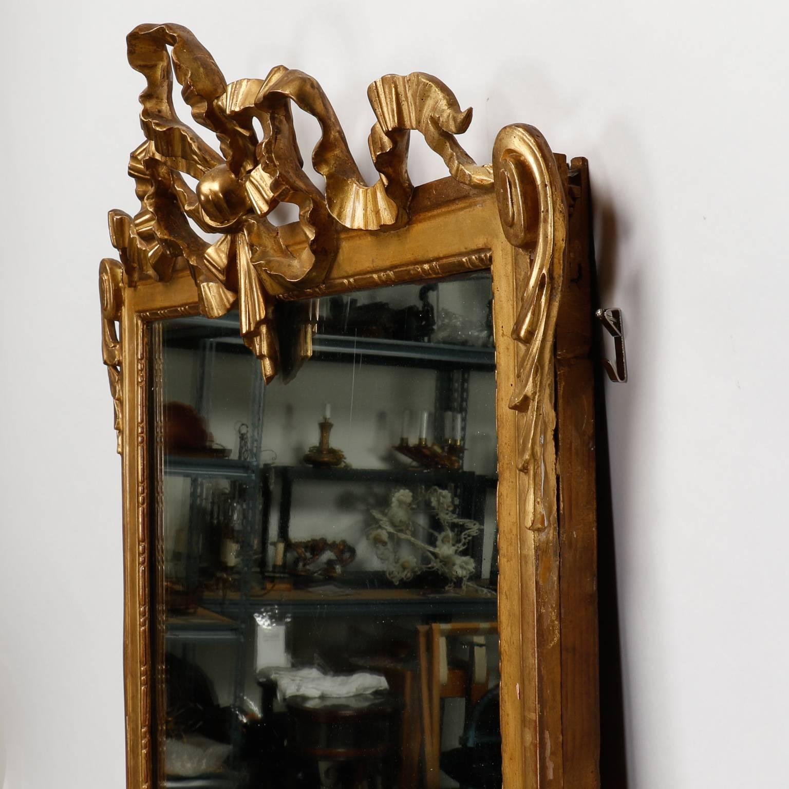 Louis Philippe Giltwood Mirror with Ribbon Crown In Good Condition In Troy, MI