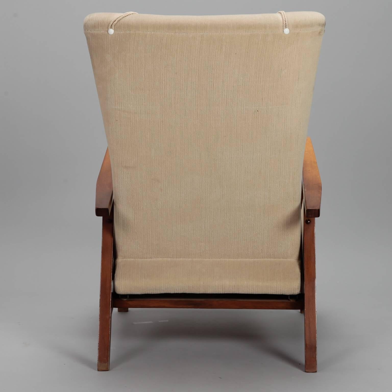 Mid-Century Reclining Chair in the Manner of Paola Buffa In Good Condition In Troy, MI