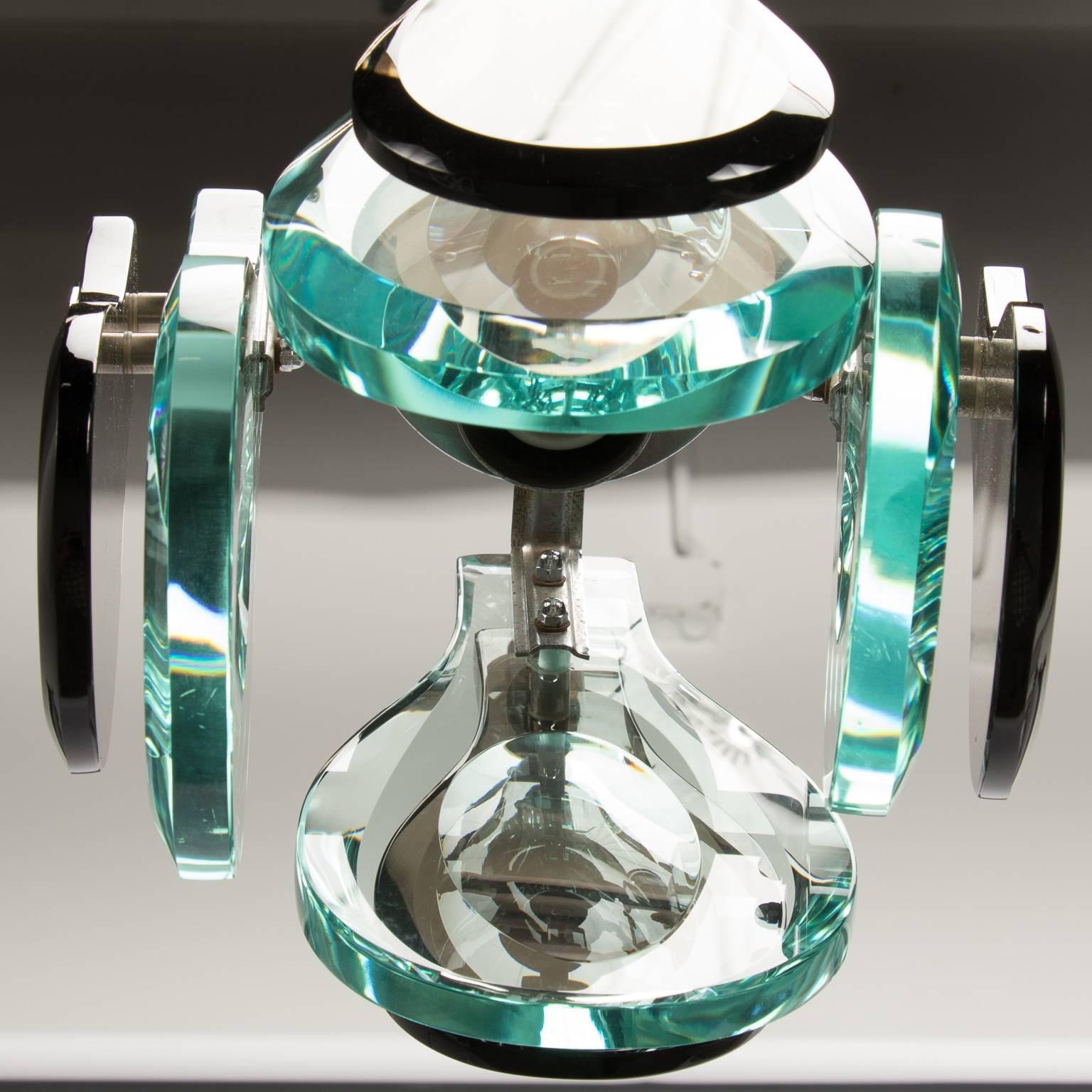 Lampe à suspension Fontana avec panneaux en verre en forme de gouttes d'eau Bon état - En vente à Troy, MI