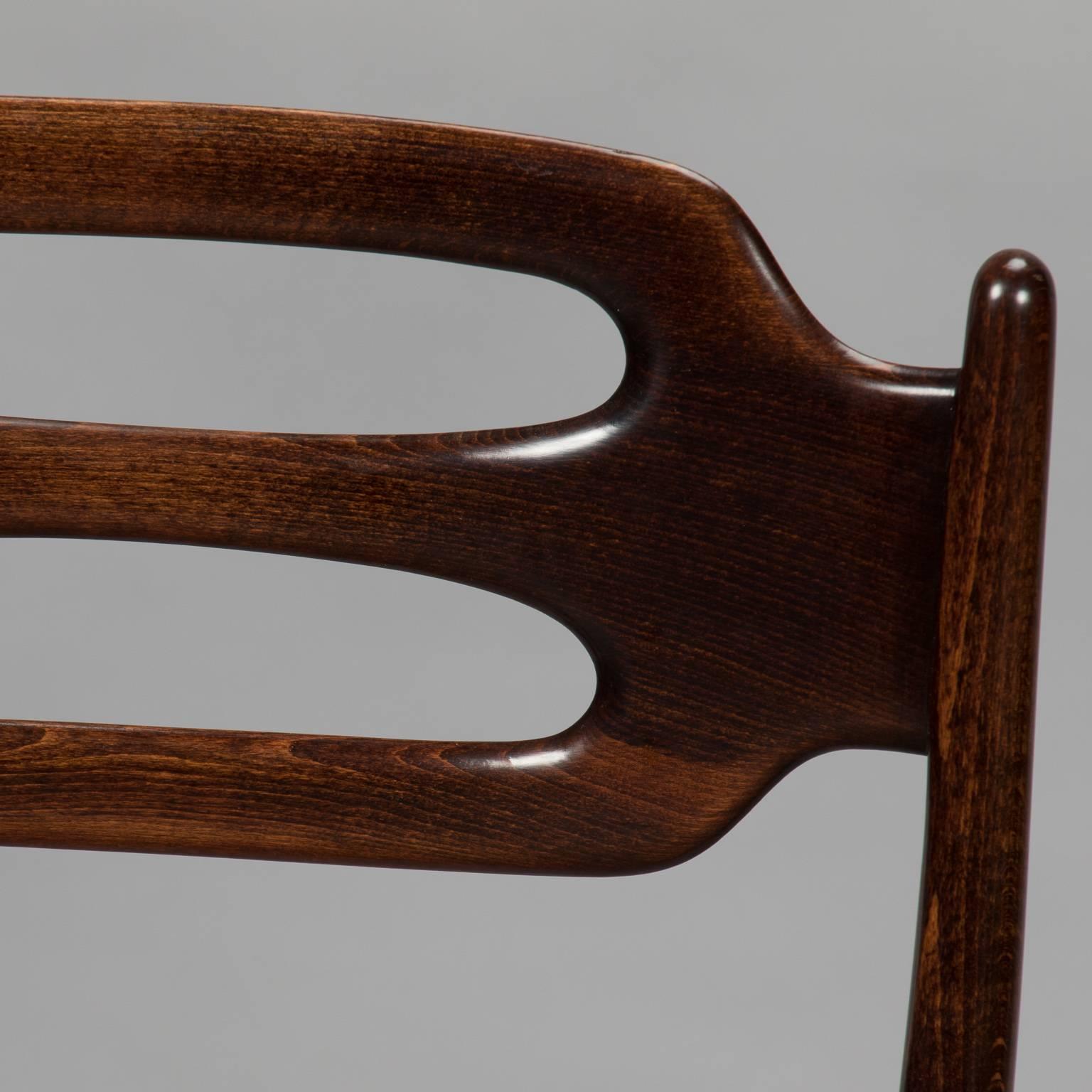 Mid-Century Modern Set of 12 Italian Newly Upholstered Chairs in the Manner of Osvaldo Borsani