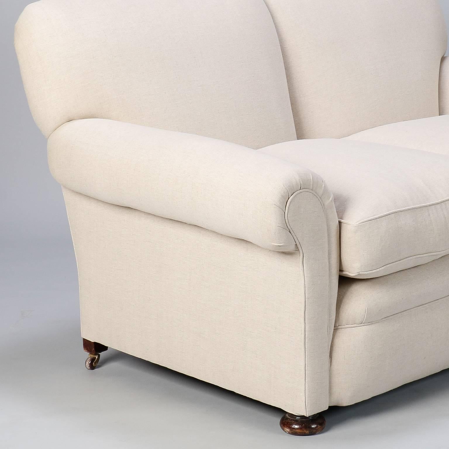 Small English Club Sofa in Belgian Linen 2