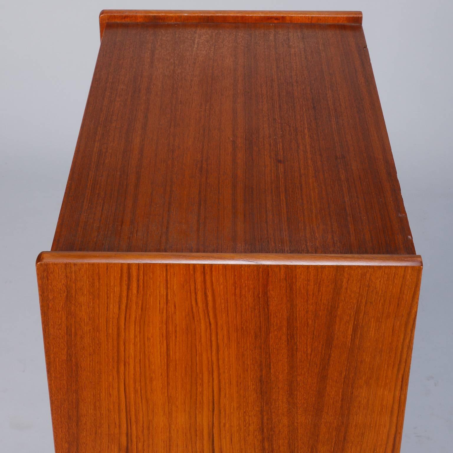 Small Midcentury Walnut Chest on Tapered Legs 3