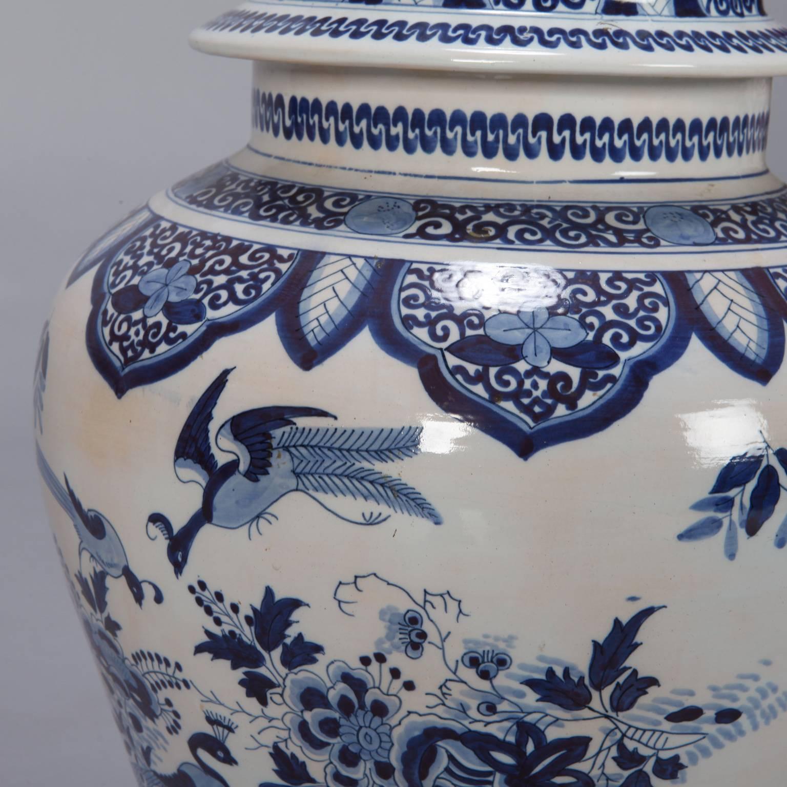 Porcelain Early 20th Century Blue and White Dutch Chinoiserie Urn or Vase with Foo Dog Lid