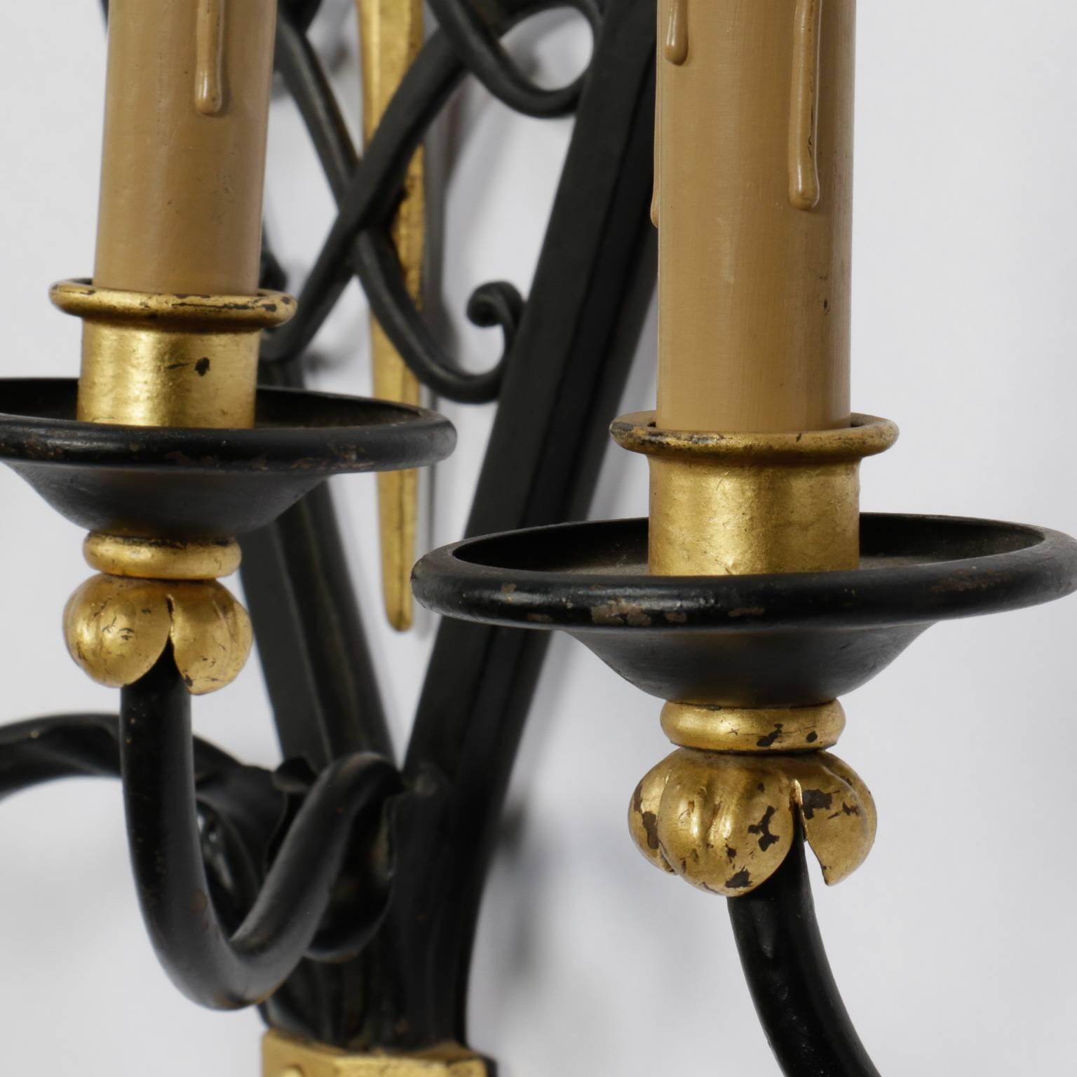 Pair Black and Gilt Iron Art Moderne Style Sconces (20. Jahrhundert)